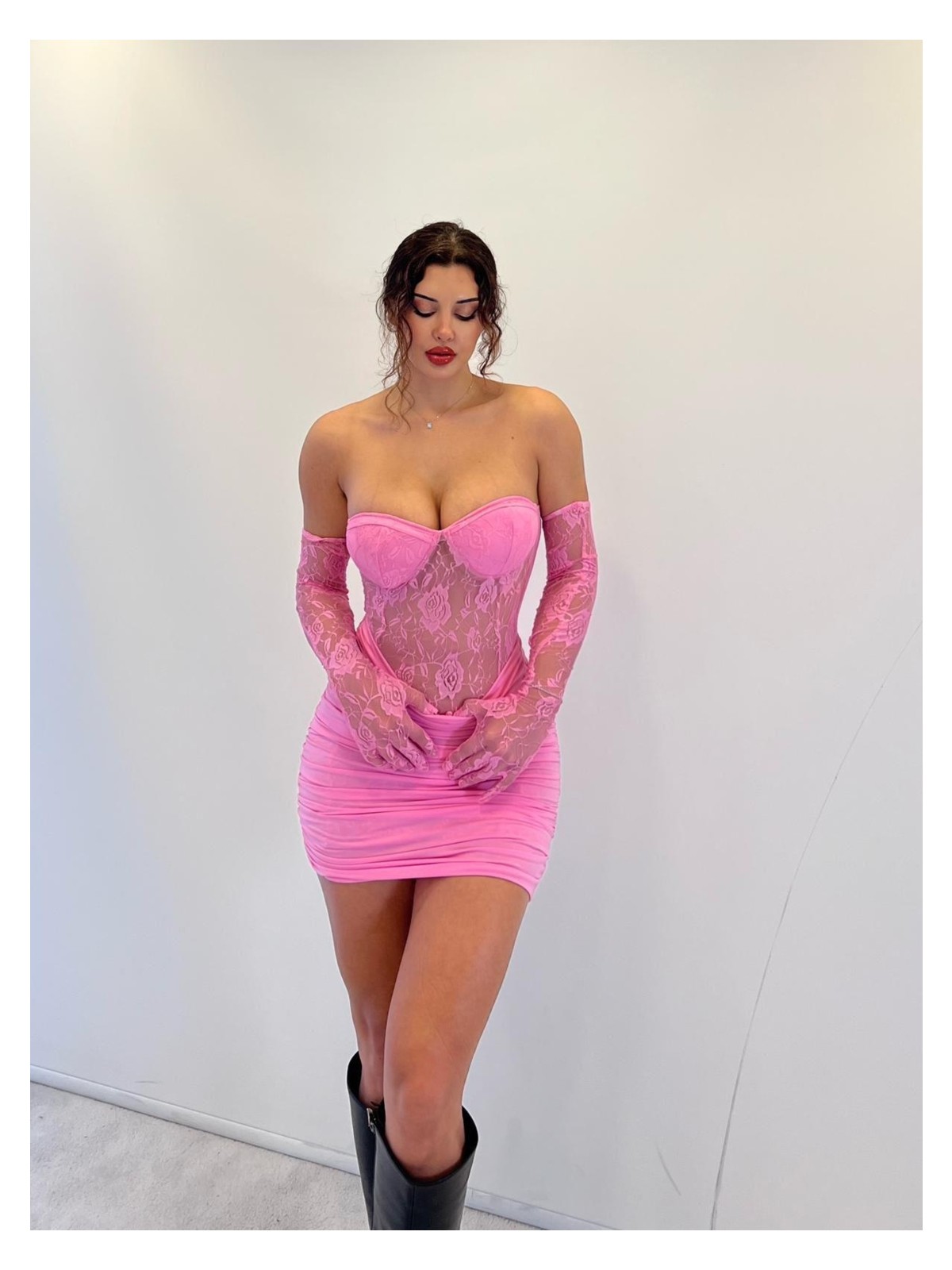 Pink Life Beyaz Straplez Eldivenli Dantelli Mini Elbise - Görsel 4