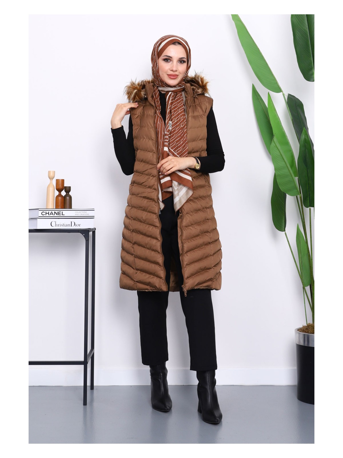 İmaj Butik Kahverengi Kapüşonlu Uzun Şişme Yelek