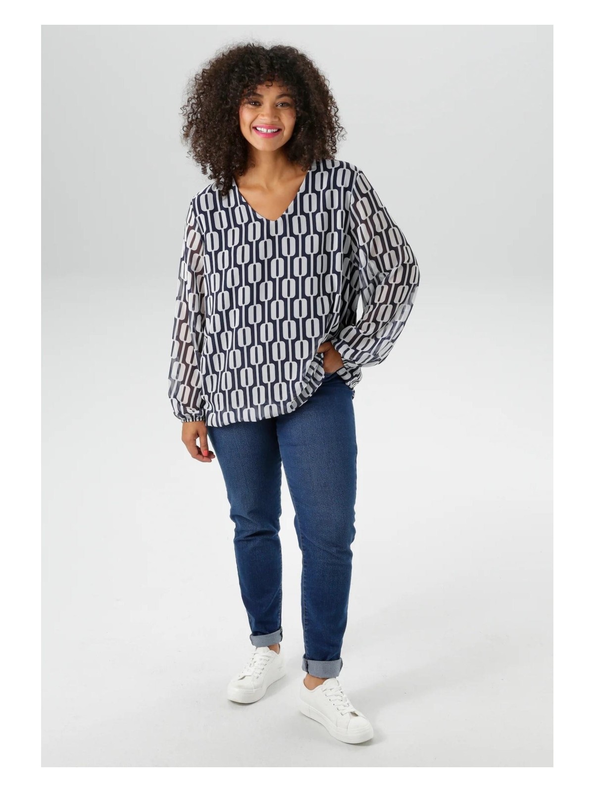 Şans Kadın Büyük Beden Lacivert-Beyaz, Grafik Desenli Astarlı Şifon Bluz 65N39099