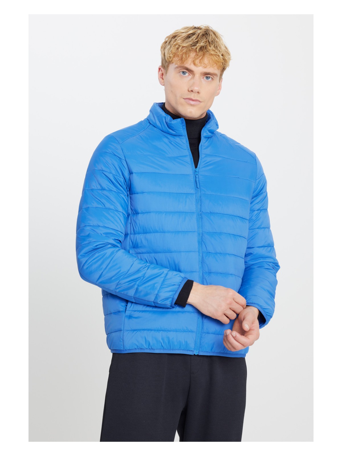 Altınyıldız Classics Rüzgar Geçirmez Taşınabilir Çantalı Sıcak Tutan Ultra Hafif Standart Fit Gri Şişme Erkek Mont - Görsel 3