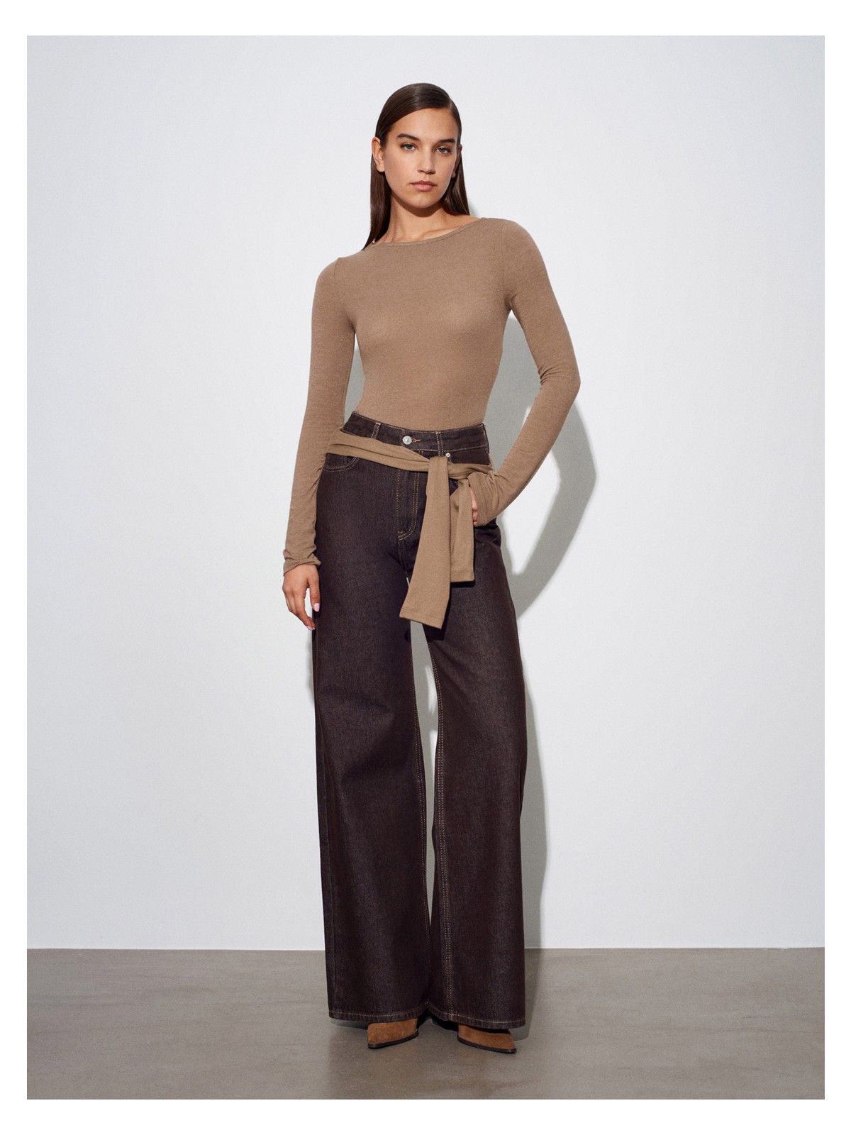 Dilvin 32325 Kayık Yaka Uzun Kollu Top-Siyah - Görsel 5