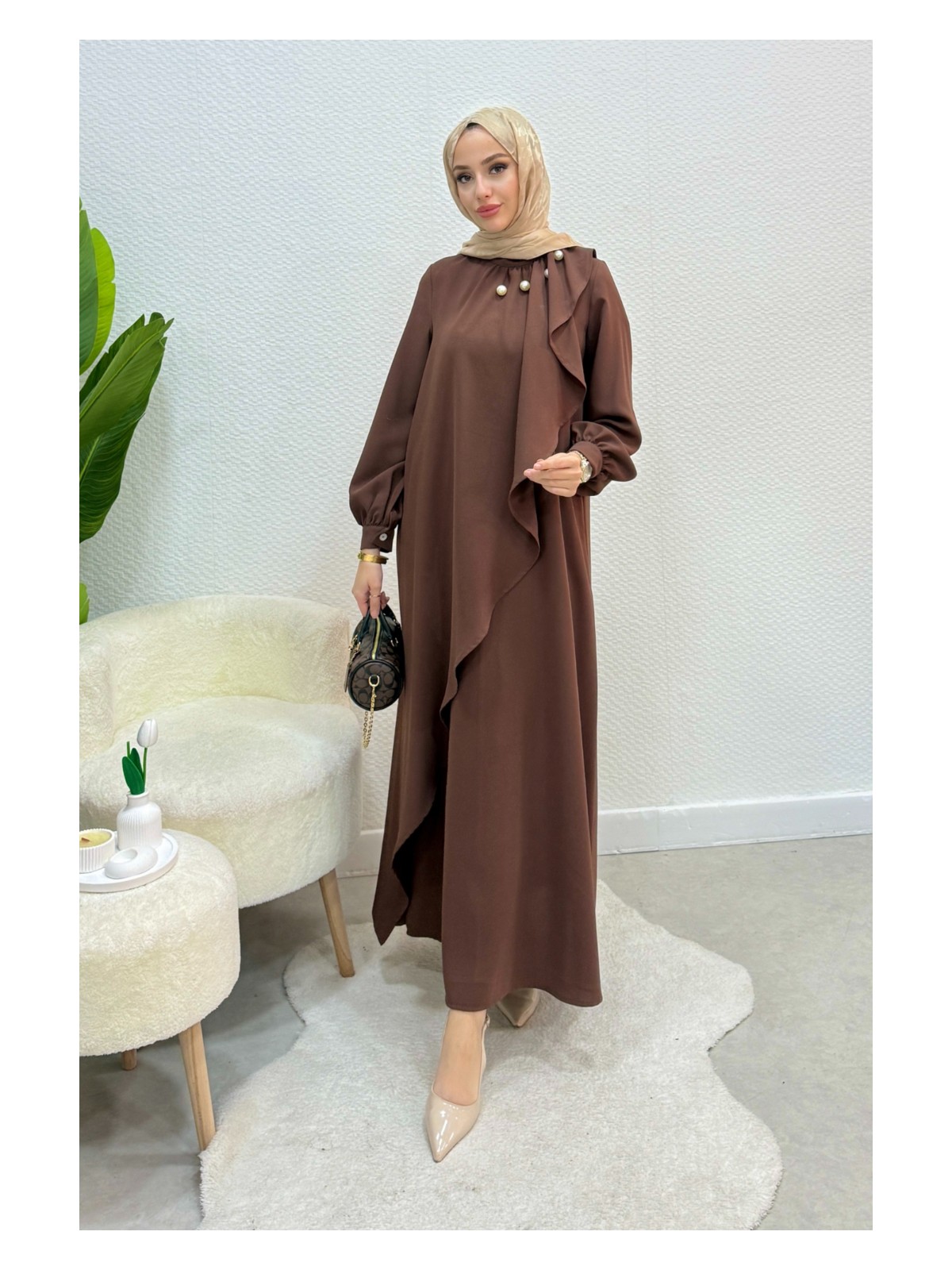 Tesettür Diyarı Krep Kumaş Yakası Inci Detaylı Levanur Elbise- Lacivert - Görsel 4