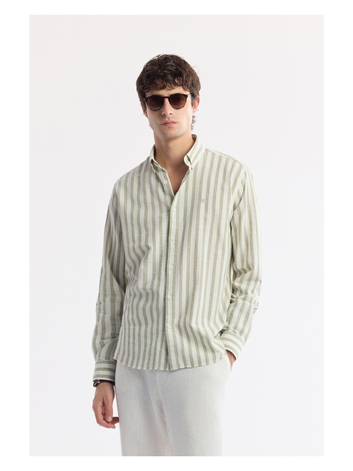 AVVA Erkek Kırmızı Düğmeli Yaka Çizgili %100 Pamuk Comfort Fit Gömlek A51Y2167 - Görsel 4