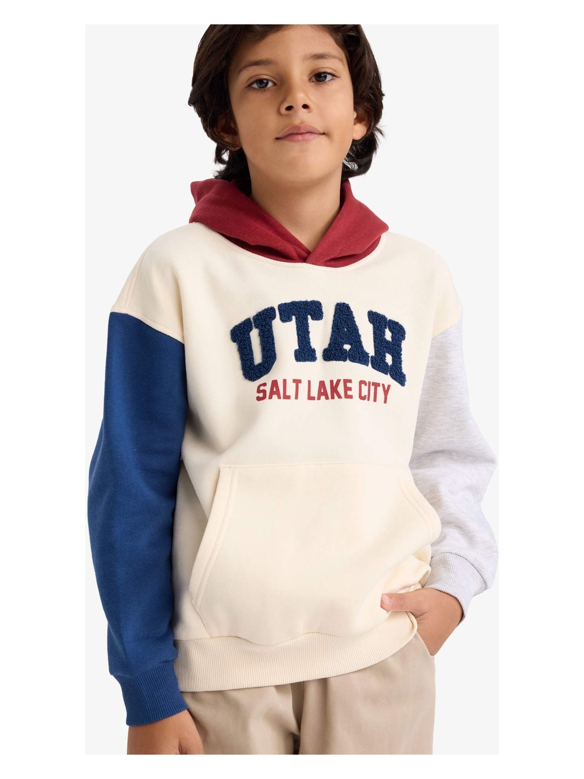 DeFacto Oversize Geniş Kalıp Kapüşonlu Baskılı İçi Yumuşak Tüylü Sweatshirt Erkek Çocuk G5561A825CW