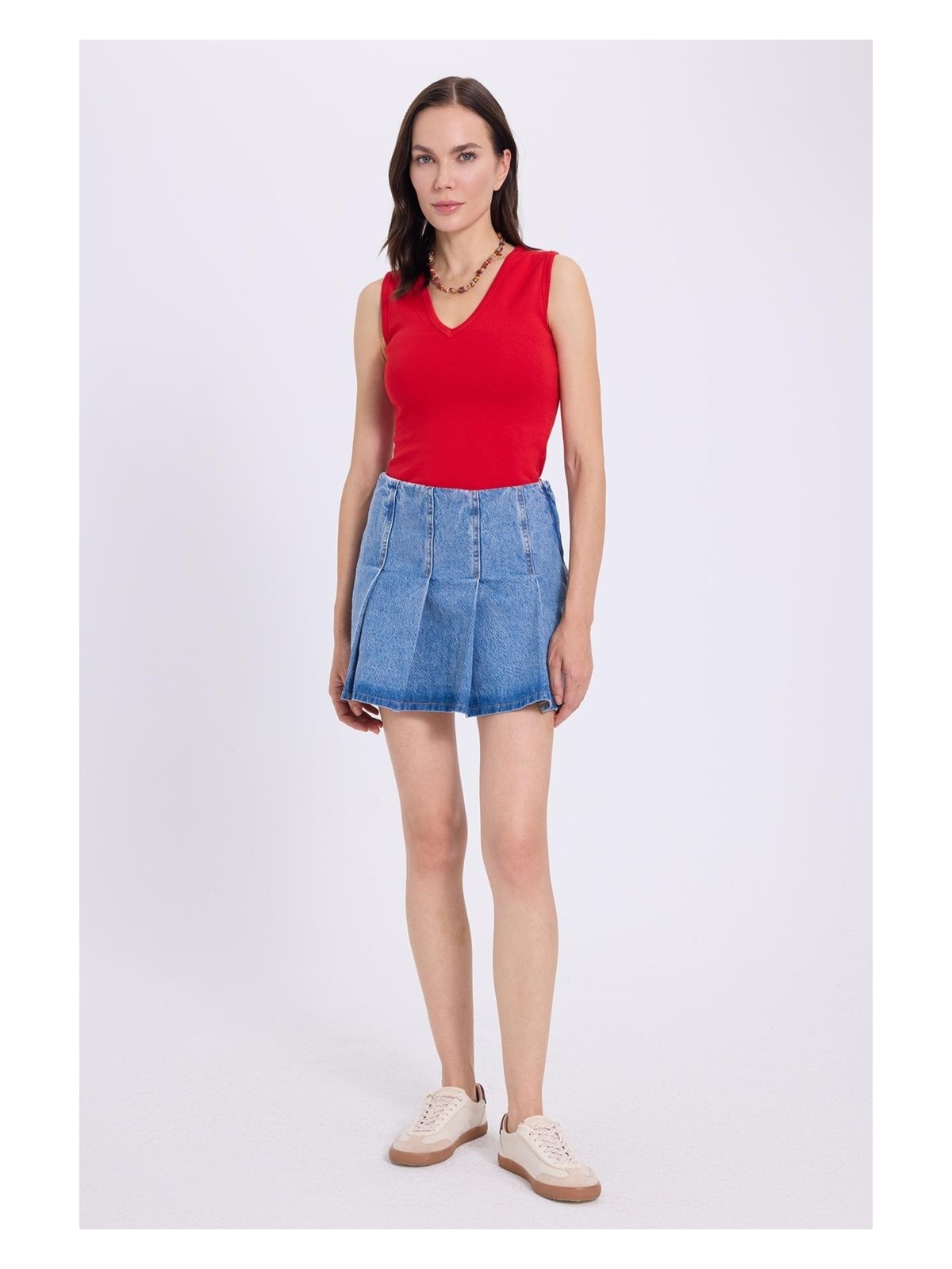 Tudors Kadın Slim Fit Dar Kesim V Yaka Sıfır Kol Pamuklu Ribanalı Kırmızı Bluz - Görsel 4