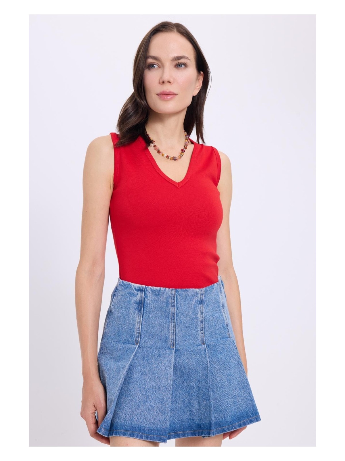Tudors Kadın Slim Fit Dar Kesim V Yaka Sıfır Kol Pamuklu Ribanalı Kırmızı Bluz - Görsel 5