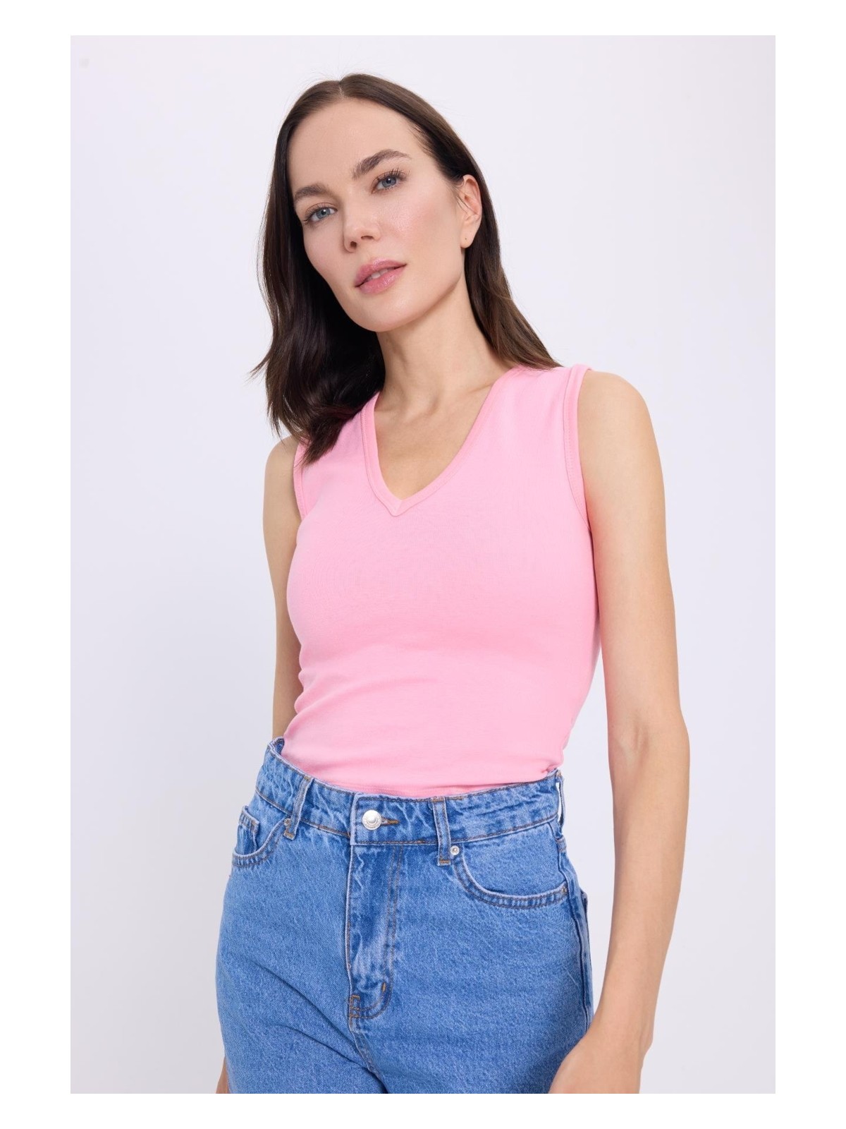 Tudors Kadın Slim Fit Dar Kesim V Yaka Sıfır Kol Pamuklu Ribanalı Pembe Bluz - Görsel 5