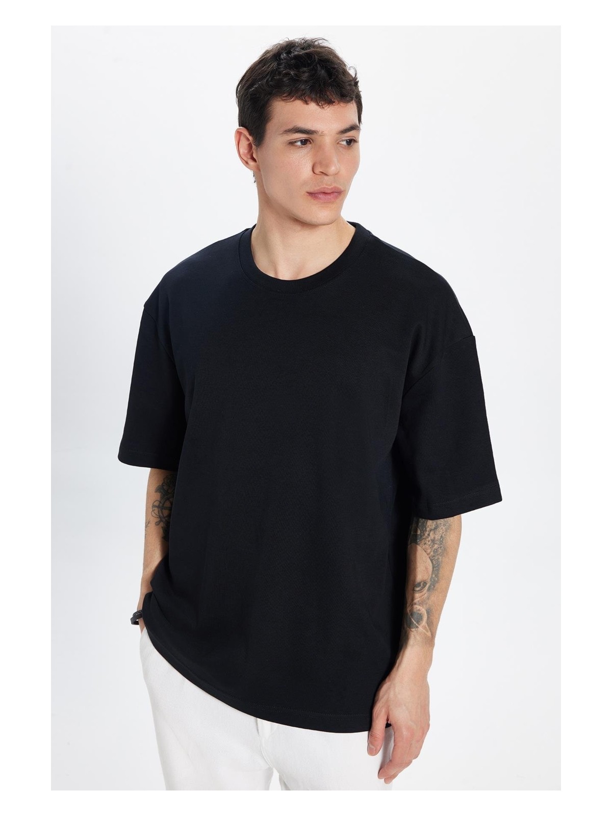 Tudors Unisex Oversize Geniş Kesim %100 Pamuk Yumuşak Dokulu Basic Bisiklet Yaka Siyah Tişört