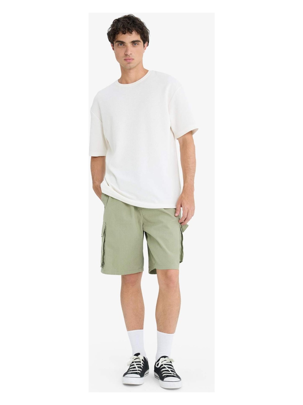 DeFacto Kargo Fit Gabardin Bermuda Şort C5400AX25SM - Görsel 9