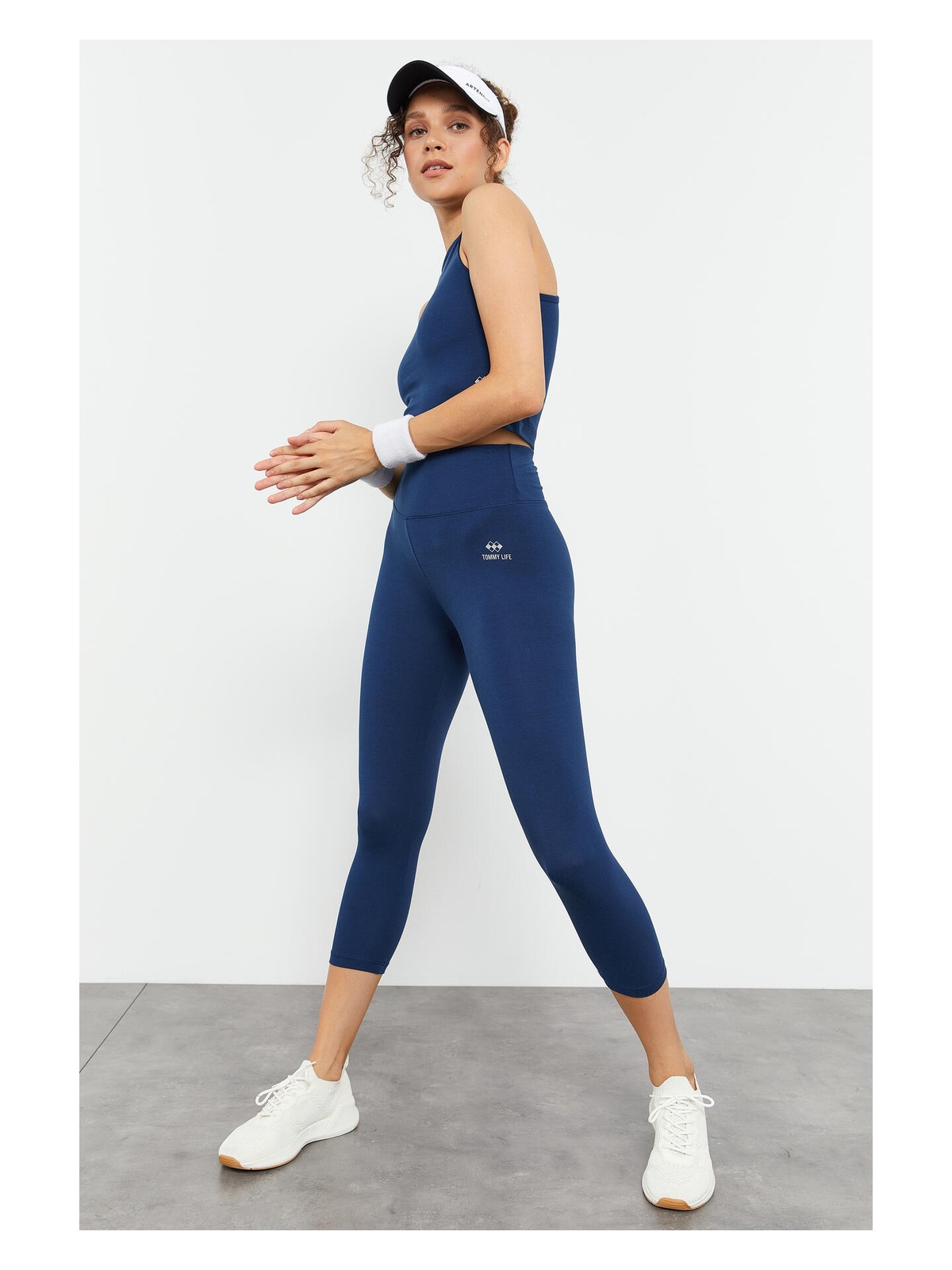 Tommy Life Siyah Yüksek Bel Kapri-Crop Atlet Slim Fit Kadın Tayt Takım - 95284 - Görsel 4