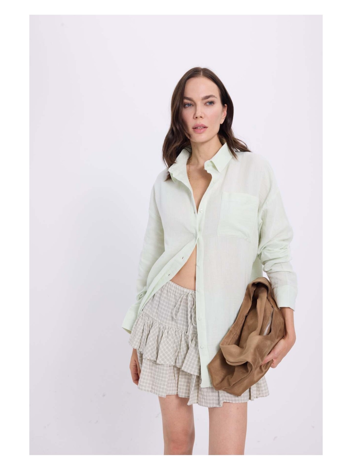 Tudors Kadın Oversize Geniş Kesim %100 Pamuk Müslin Kumaş Uzun Kollu Cepli Dokulu Bordo Gömlek - Görsel 4