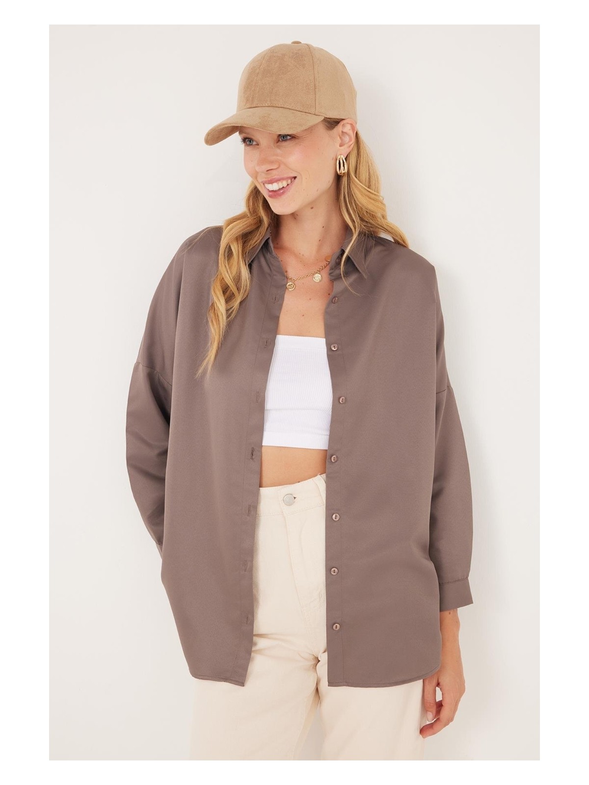 Tudors Kadın Oversize Rahat Kesim Spor Yaka Uzun Kollu Basic Düz Bej Gömlek - Görsel 4
