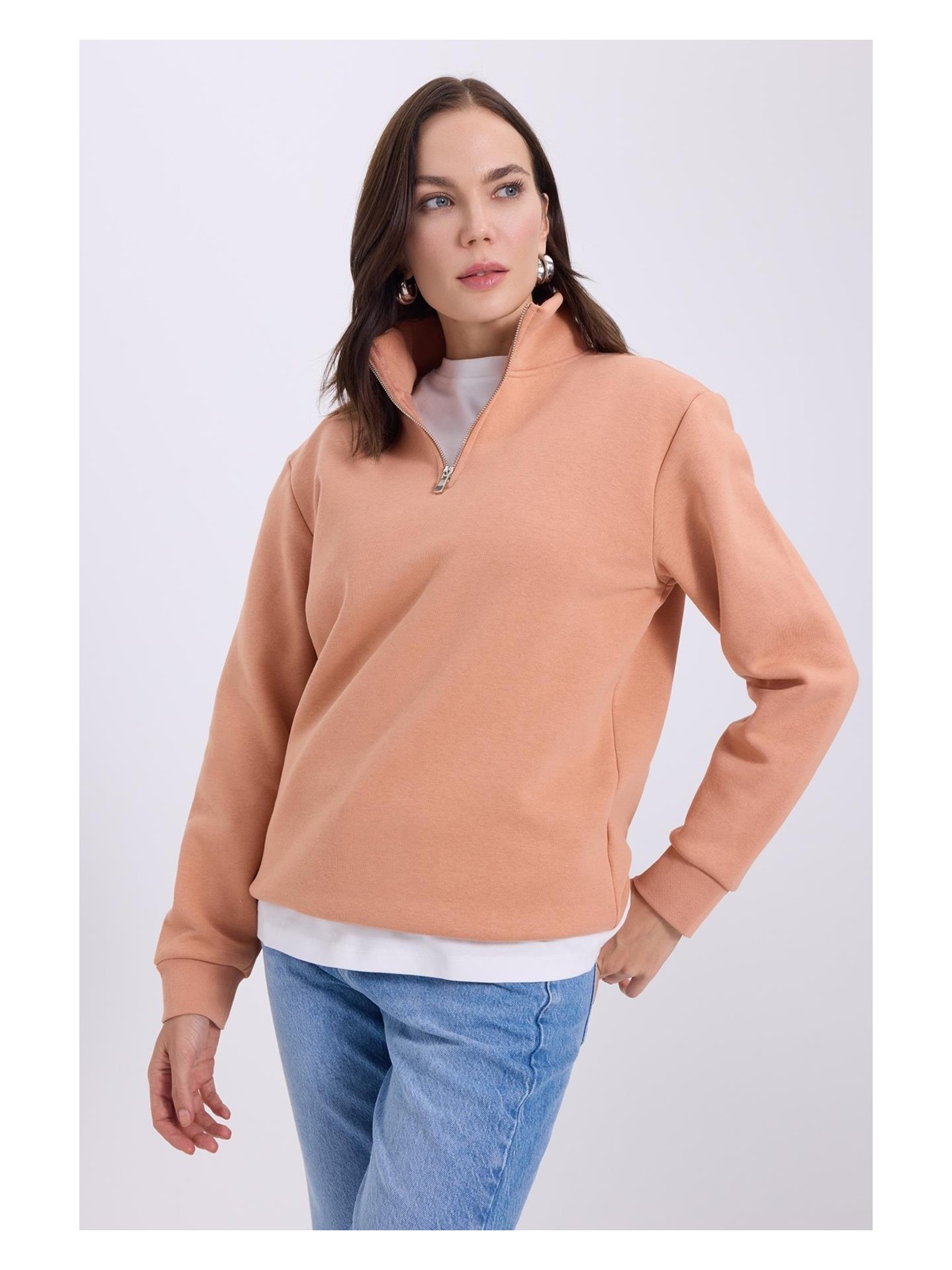 Tudors Kadın Relax Fit Rahat Kesim Pamuklu İçi Polarlı Yarım Fermuarlı Yavruağzı Dik Yaka Sweatshirt
