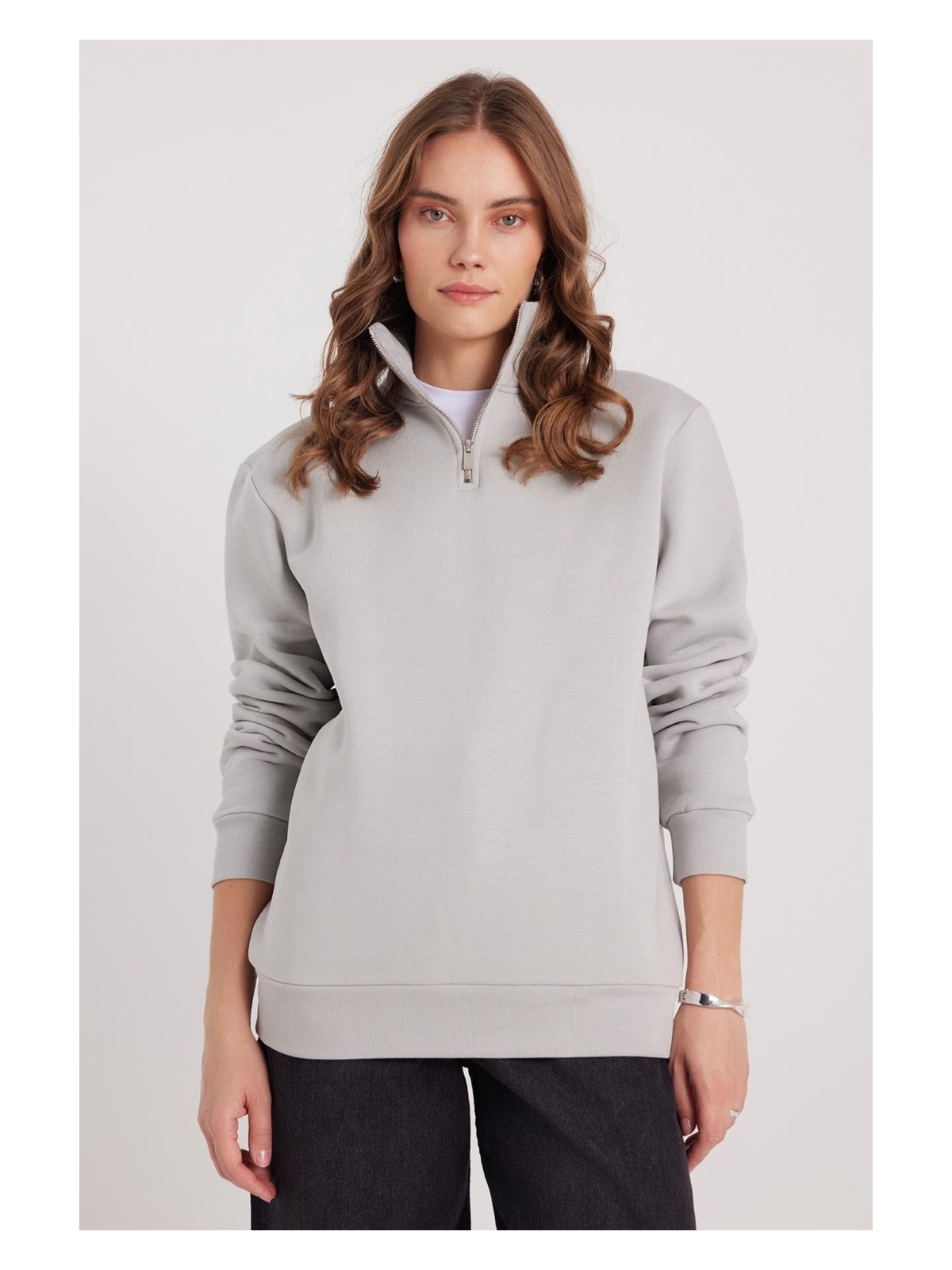 Tudors Kadın Relax Fit Rahat Kesim Pamuklu Içi Polarlı Yarım Fermuarlı Taş Renk Dik Yaka Sweatshirt