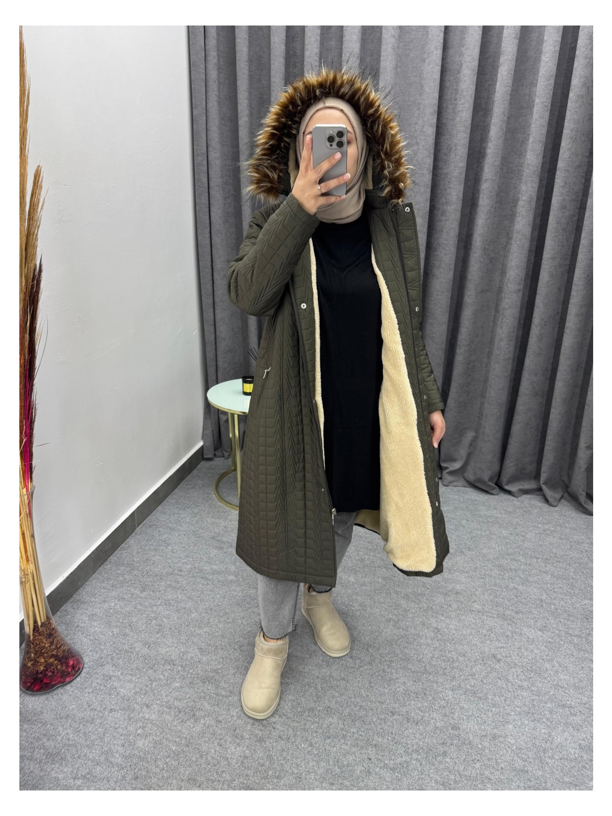 TUTveAL Collection Kadın Içi Kürklü Mont Uzun Kapitone Mont Kapüşonlu Büyük Beden Mont - SİYAH-48 - Görsel 4