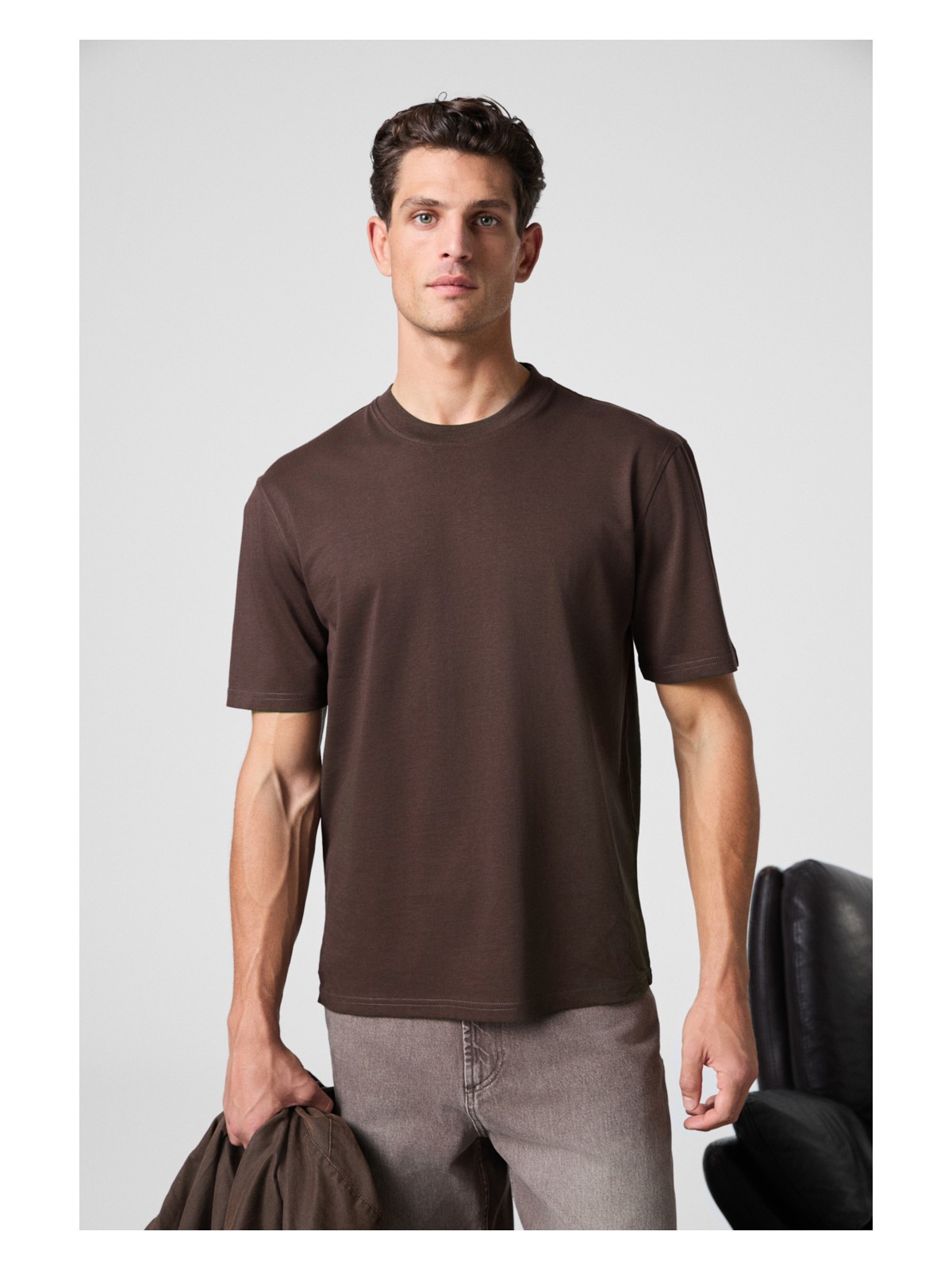 Grimelange Solo Erkek %100 Organik Pamuklu Kalın Dokulu Comfort Fit Bisiklet Yakalı Kahverengi T-Shirt