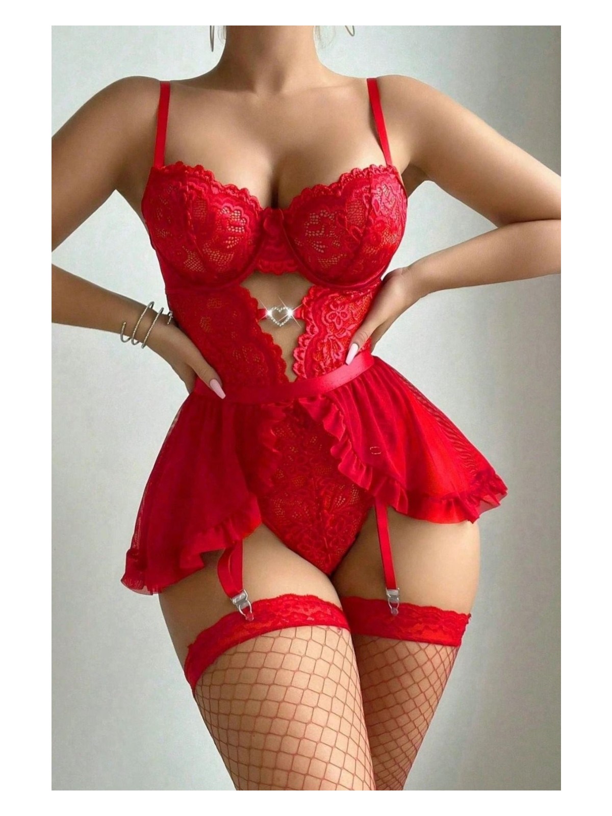 Efil Efil 14 Şubat Sevgililer Günü Özel Hediyesi Kadın Kırmızı Fantezi Gecelik Jartiyer Fileli Çorap Bağcıklı Esnek Lüks Seksi Iç Çamaşırı Takımı 4 Parça Fantazi Iç Giyim Fantezi Kostüm