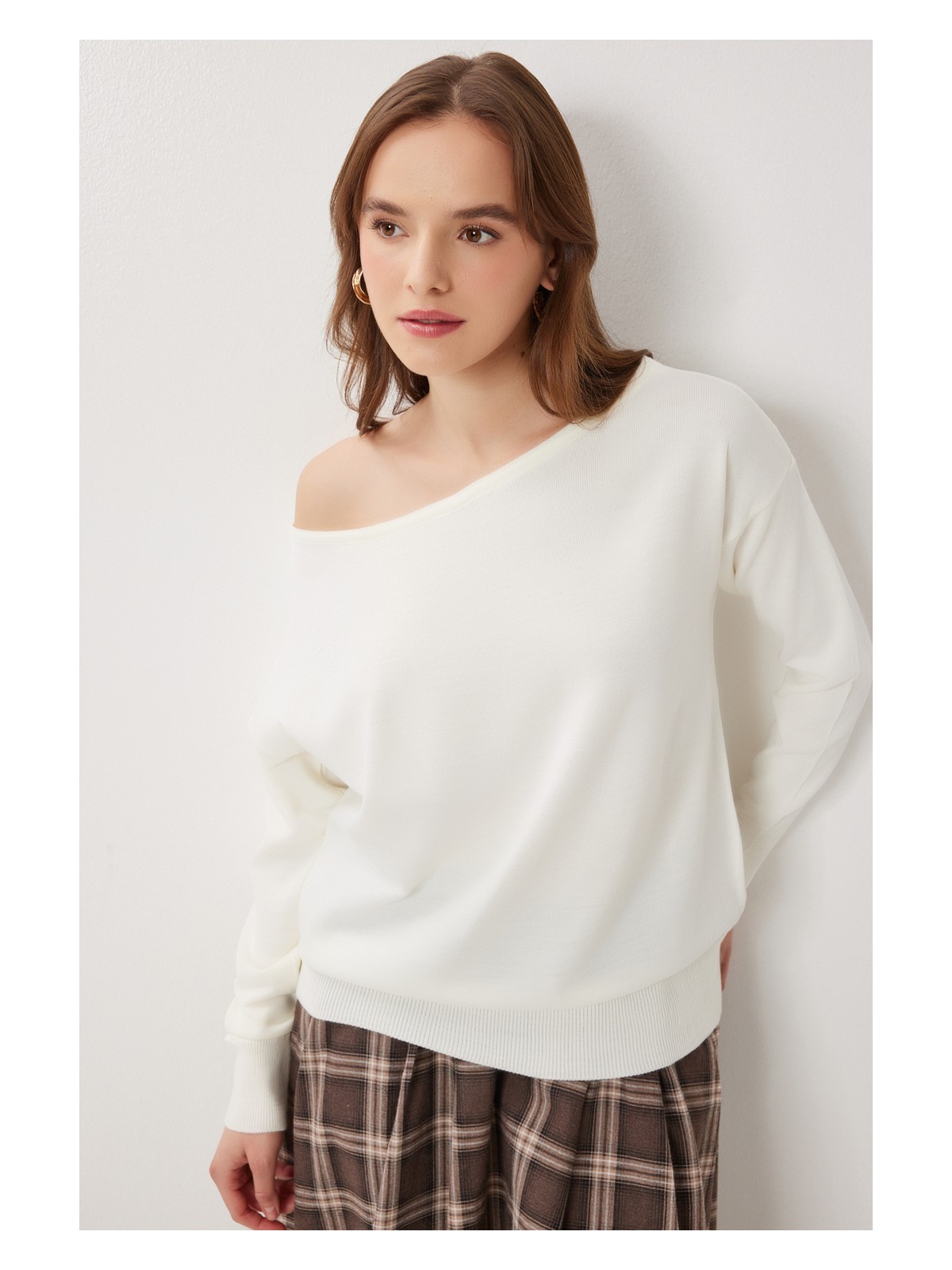 Happiness İstanbul Açık Omuzlu Triko Kazak LFN0142 Lacivert - Görsel 4