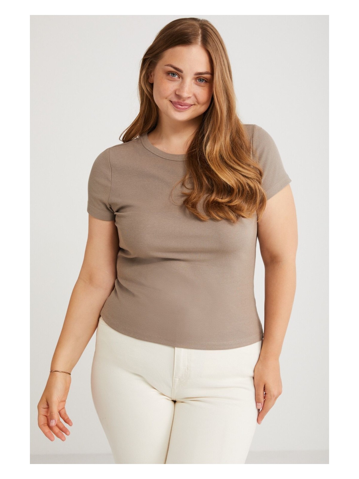 Ethiquet Hanny Kadın Büyük Beden Regular Fit Bisiklet Yaka Basic Kaşkorse Yeşil Büyük Beden T-shirt - Görsel 3