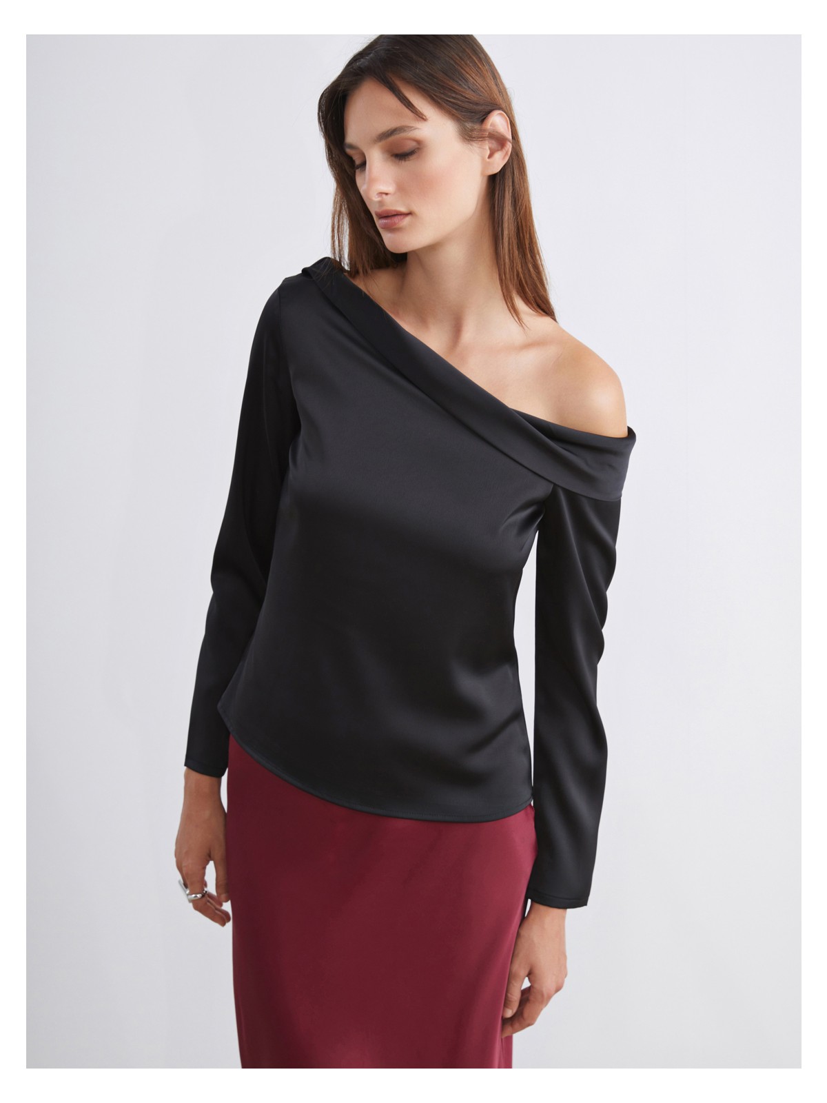 Soulife Kayık Yaka Saten Bluz - Görsel 6