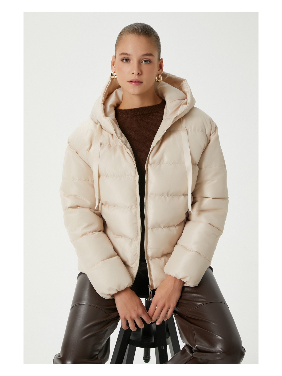 Ritnice Kadın Strong Oversize Şişme Dik Kapüşonlu Haki Mont - Görsel 4