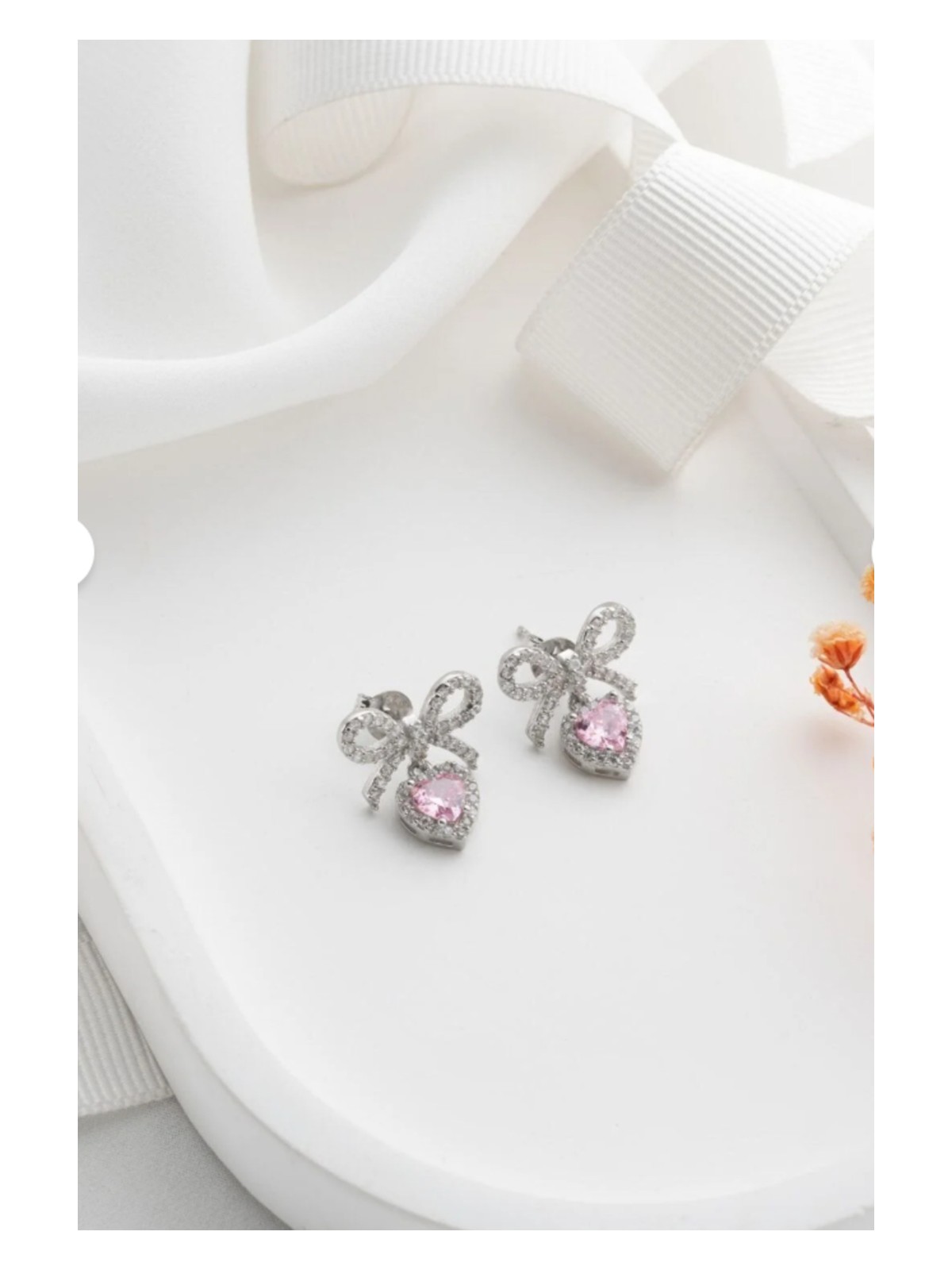 Zilvana 925 Ayar Gümüş Fiyonk Detaylı Kalp Küpe