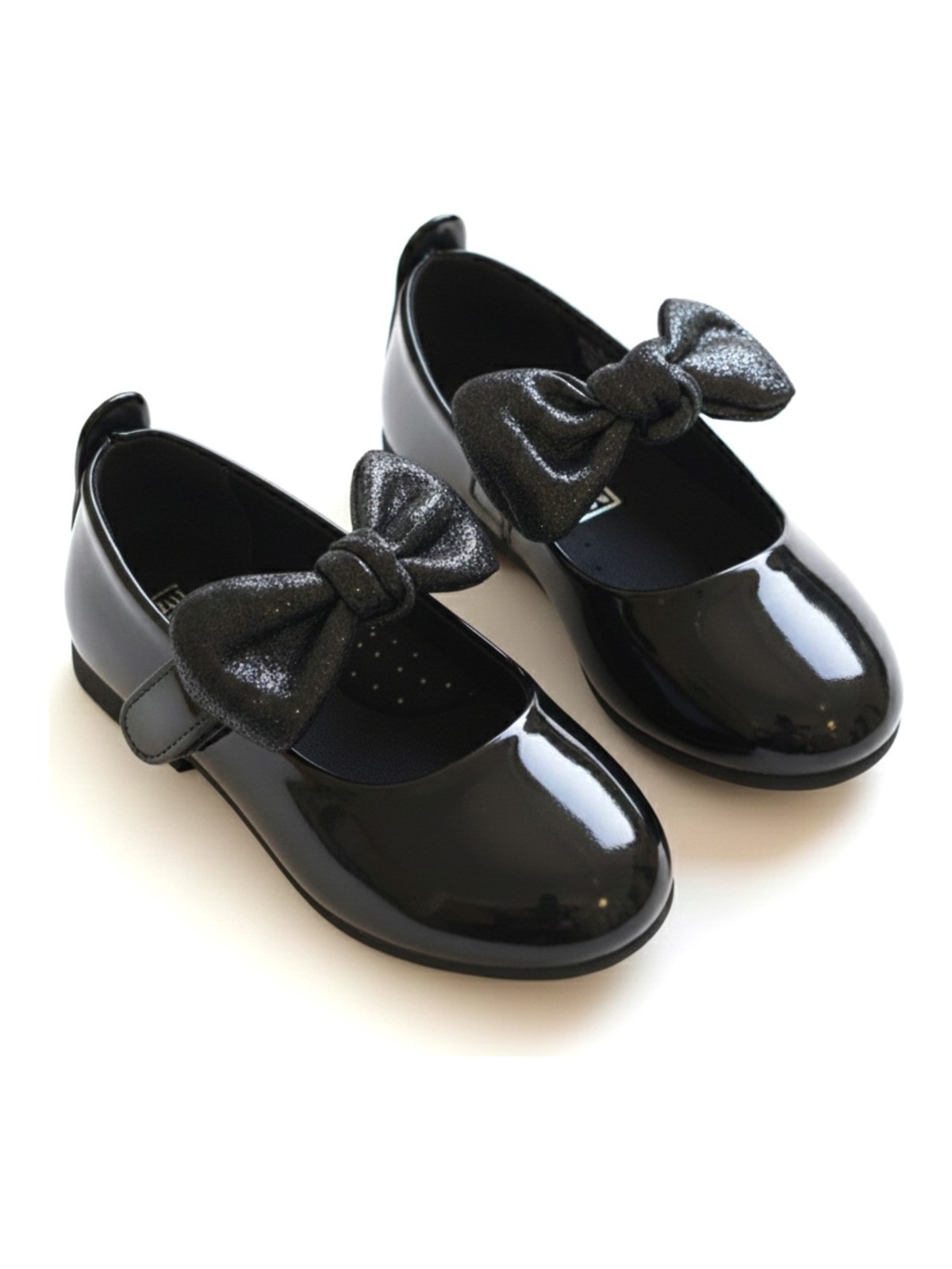 Kız Çocuk Beyaz Rugan Fiyonklu Babet Kaydırmaz Taban Düz Topuklu Konforlu Ayakkabı - Görsel 4