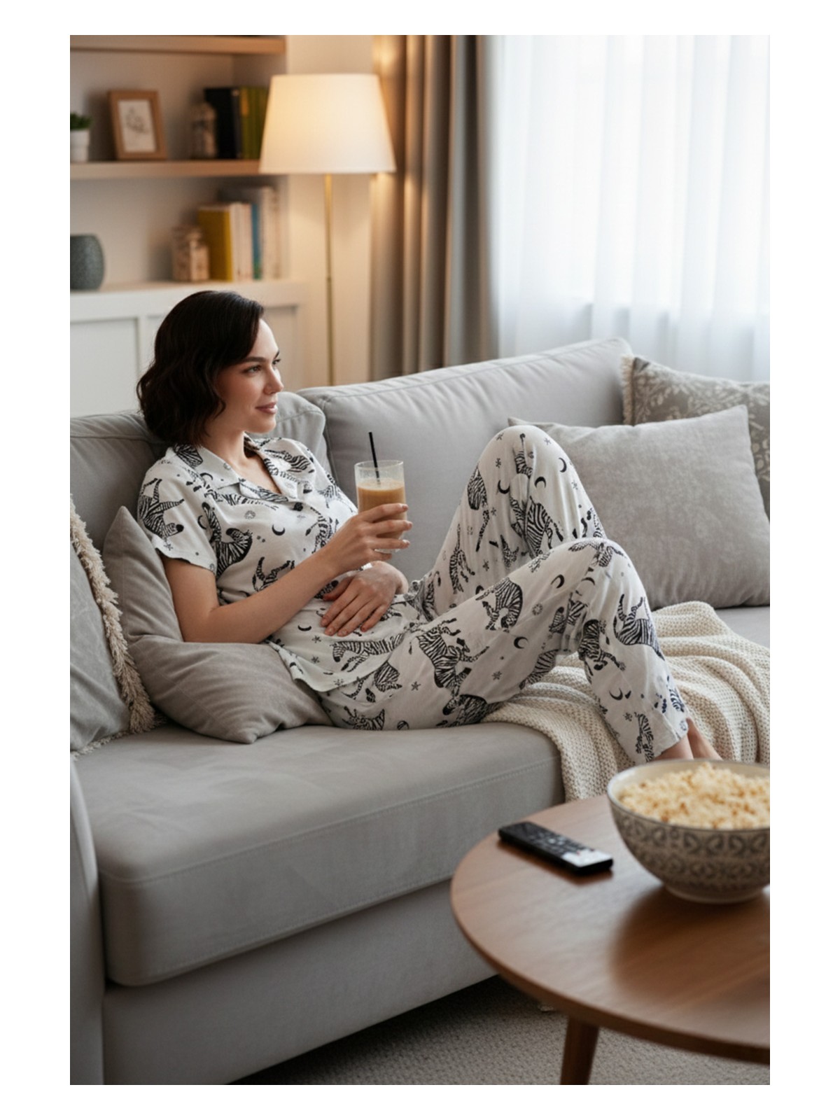 Lela Desenli Kısa Kollu Beli Lastikli Gömlek Yaka Dokuma Regular Fit Pijama Takımı Bayan Pijama Takımı 6571010 - Görsel 7