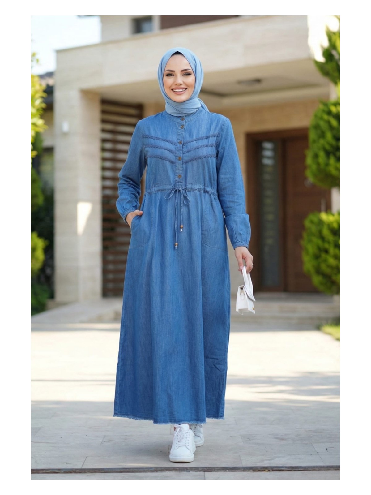 Harman Butik Kadın Dantel Detaylı Belden Sıkmalı Cepli Açık Kot Mavi Elbise - Görsel 4