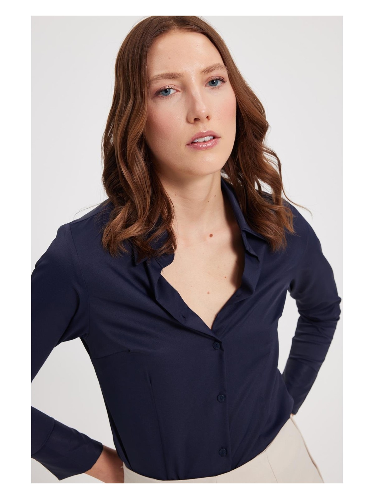 Tudors Kadın Slim Fit Dar Kesim Klasik Yaka Uzun Kollu Lacivert Gömlek