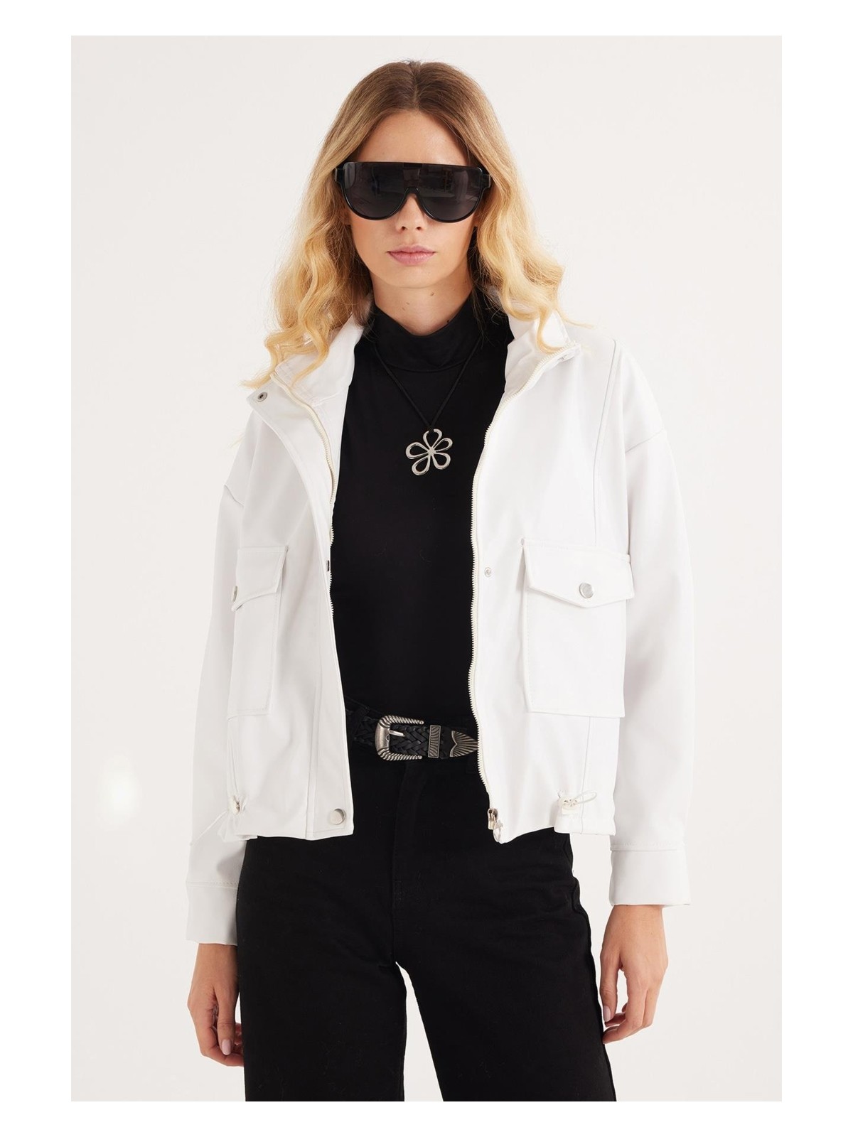 Tudors Kadın Regular Fit Klasik Kesim Fermuarlı Çıtçıt Kapamalı Beyaz Ceket