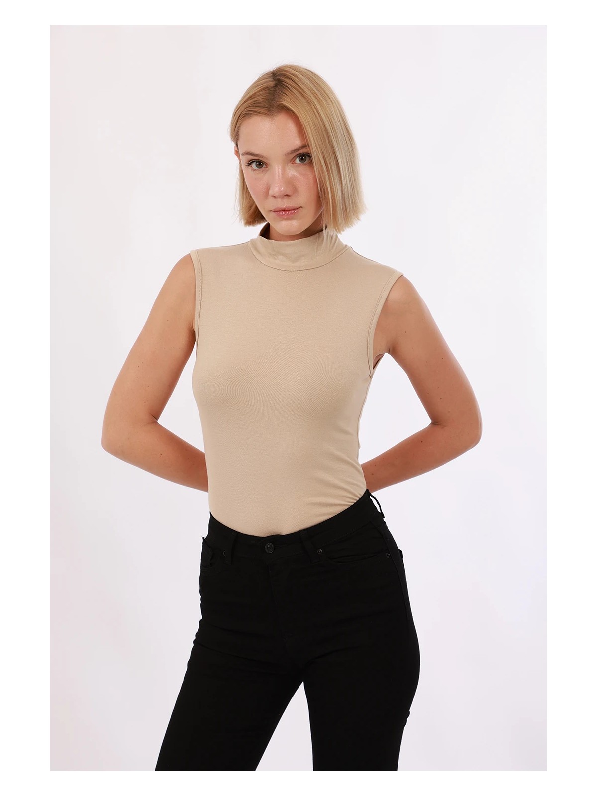 Yade Fashion Kadın Kolsuz Bluz 4’lü Set - Görsel 3