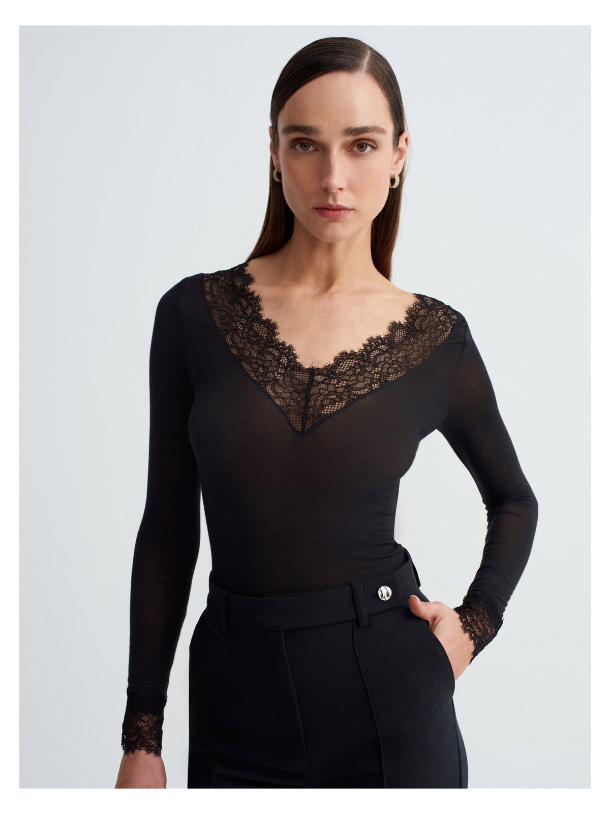 Dilvin 32311 Dantelli Kaşmir Bluz-Siyah