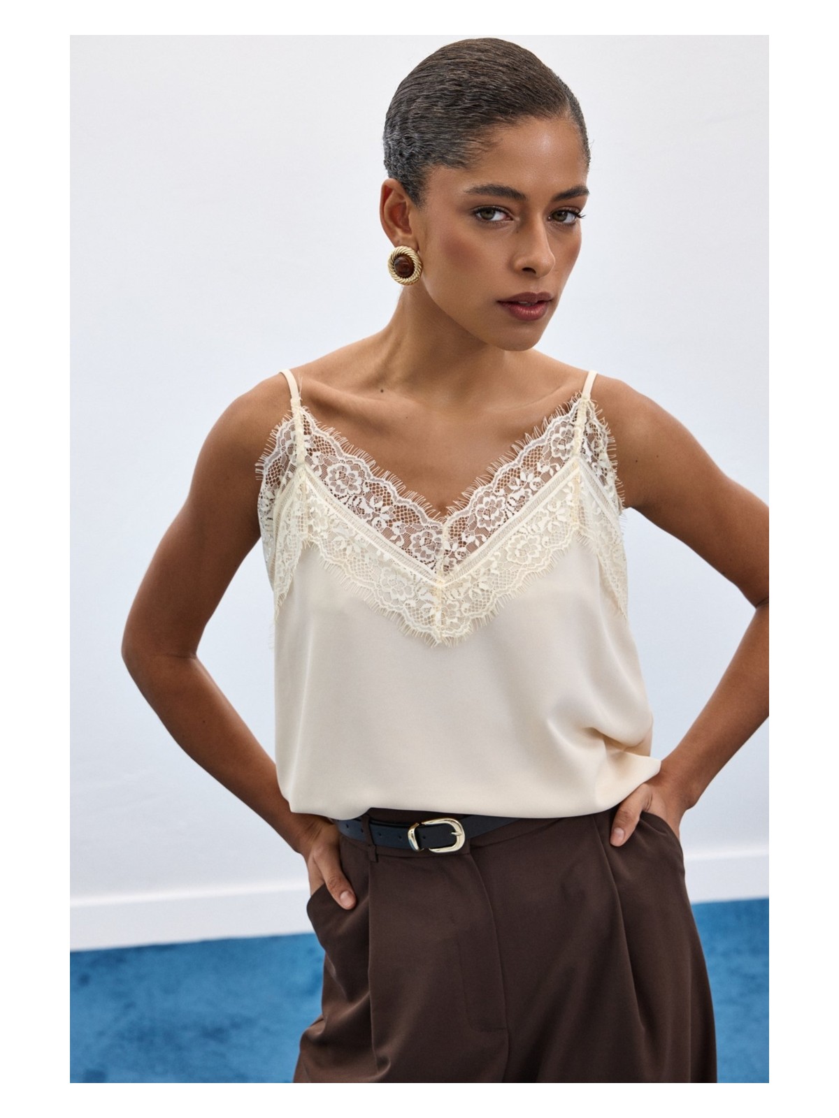 Sateen Dantel Detaylı Askılı Bluz - Bej