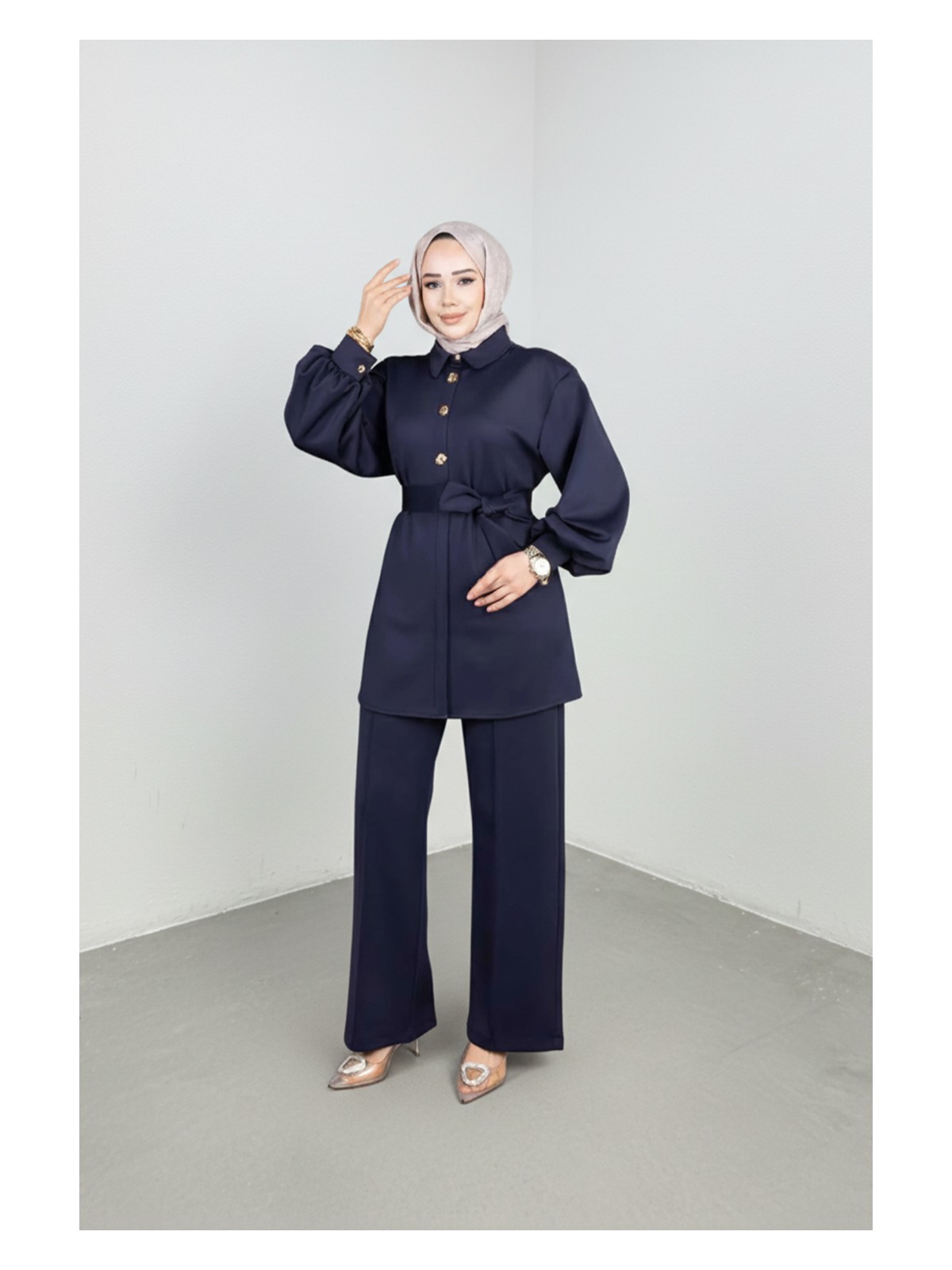 Weak Blue Şık Tesettür Tunik Pantolon Takım – Kuşaklı Düğmeli Uzun Kollu Ikili Takım
