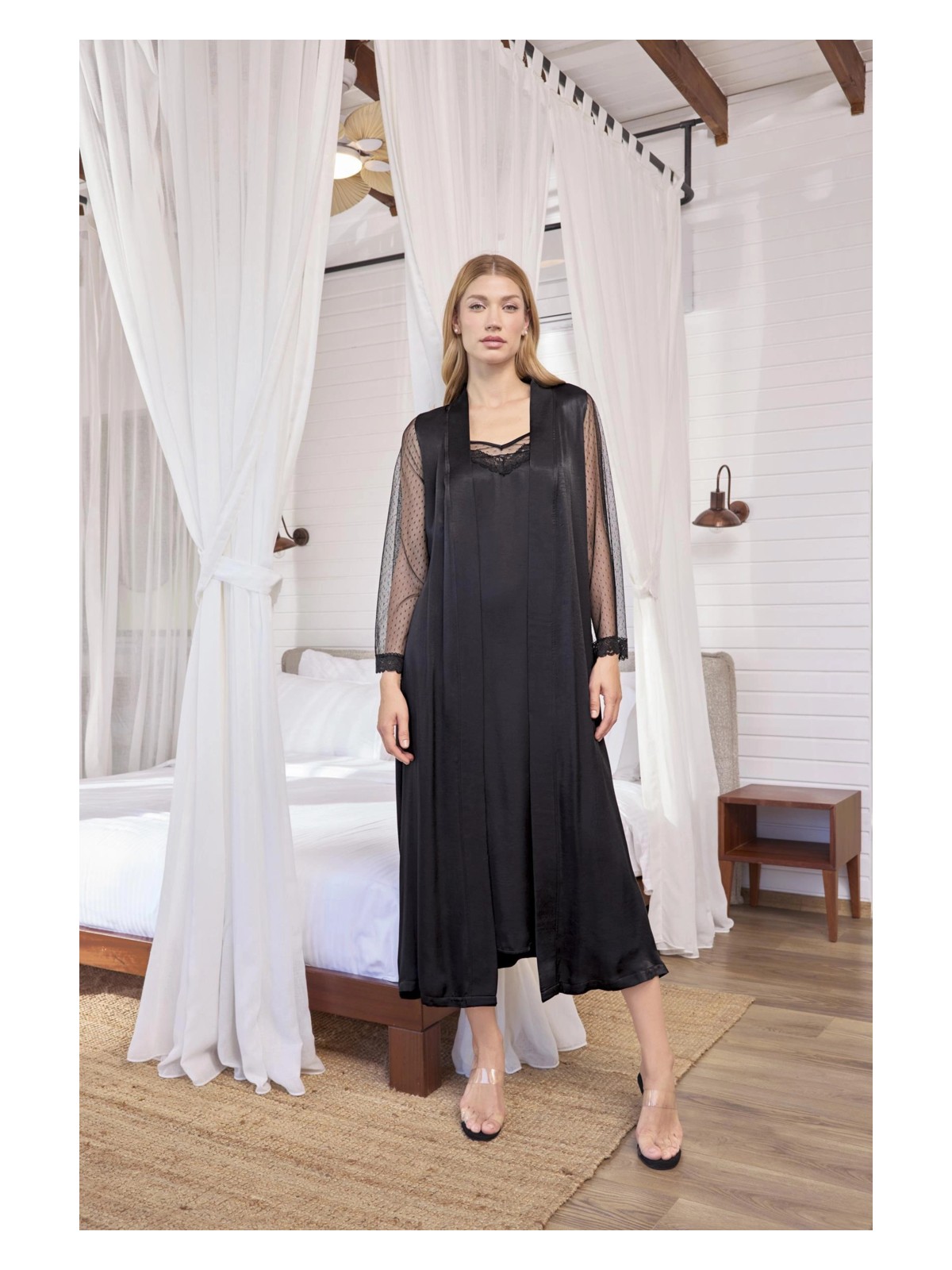 Herşeytrend Litae Dantelli Tüllü ve Dekolteli Saten Sabahlık Takımı