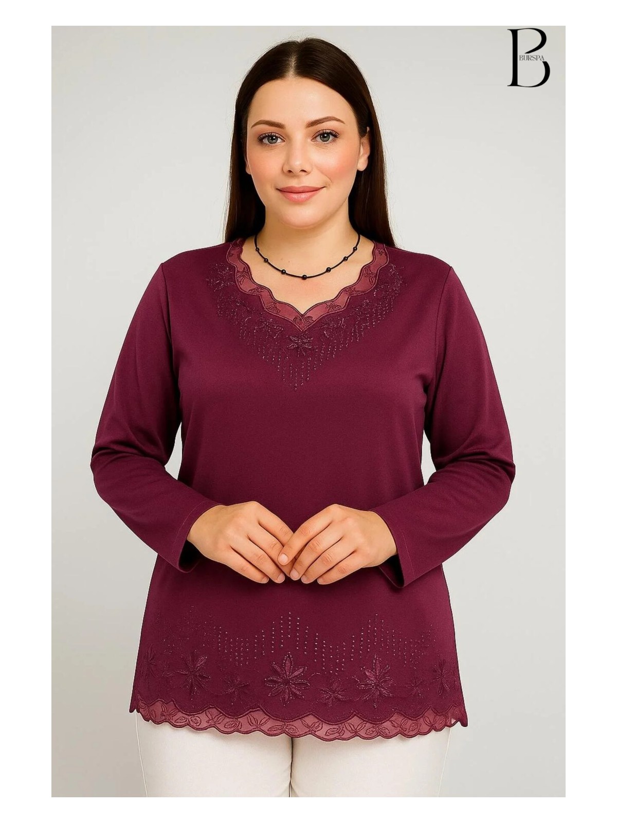 BURSPA Rahat Kesim V Yaka Etek Ucu Tül Inci Işlemeli Siyah Anne Penye Bluz - Görsel 4