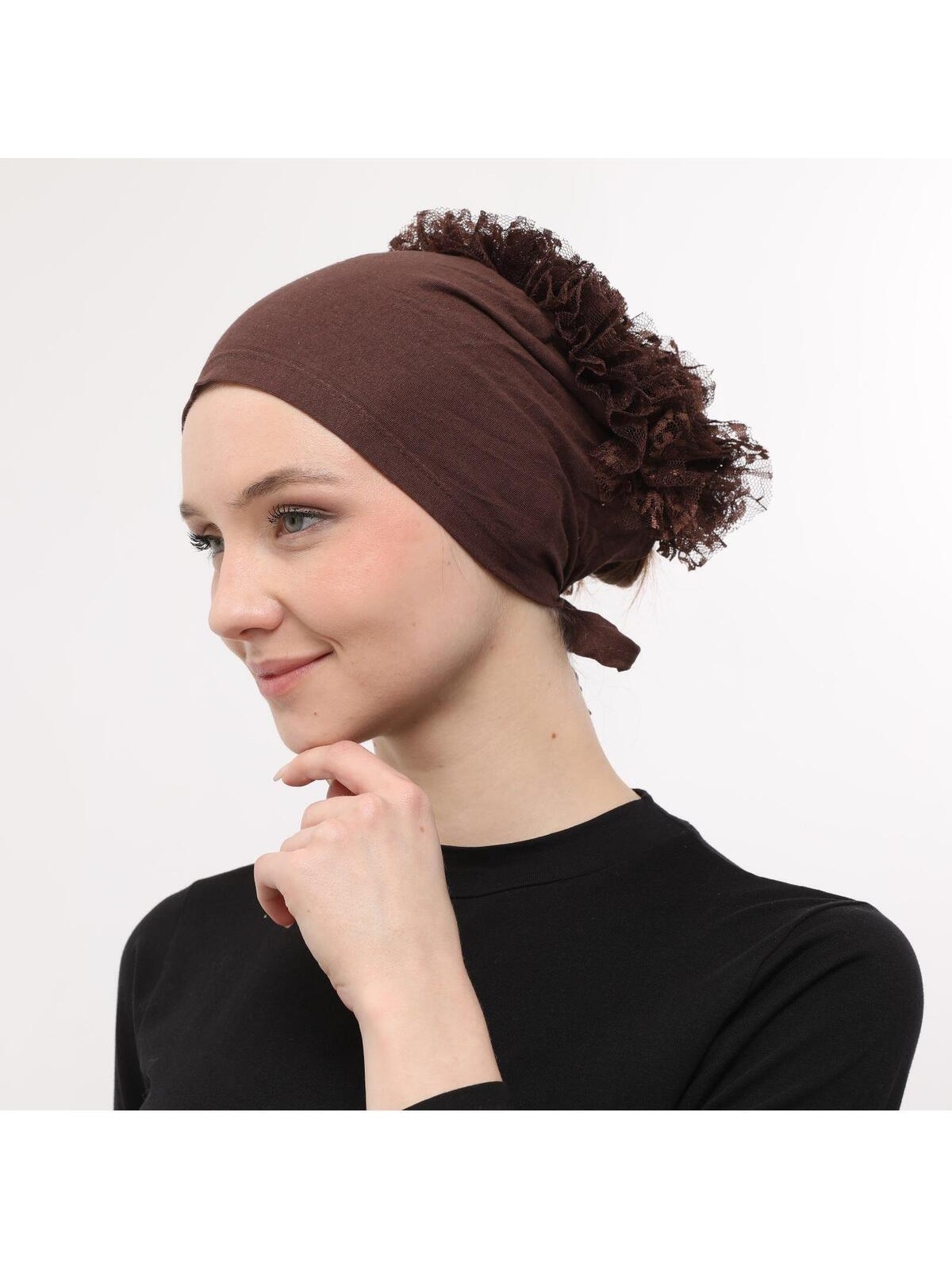 Sensu Önü Dikişli Arkadan Bağlamalı Topuz Dantelli Fırfırlı Tesettür Iç Bone - Görsel 8