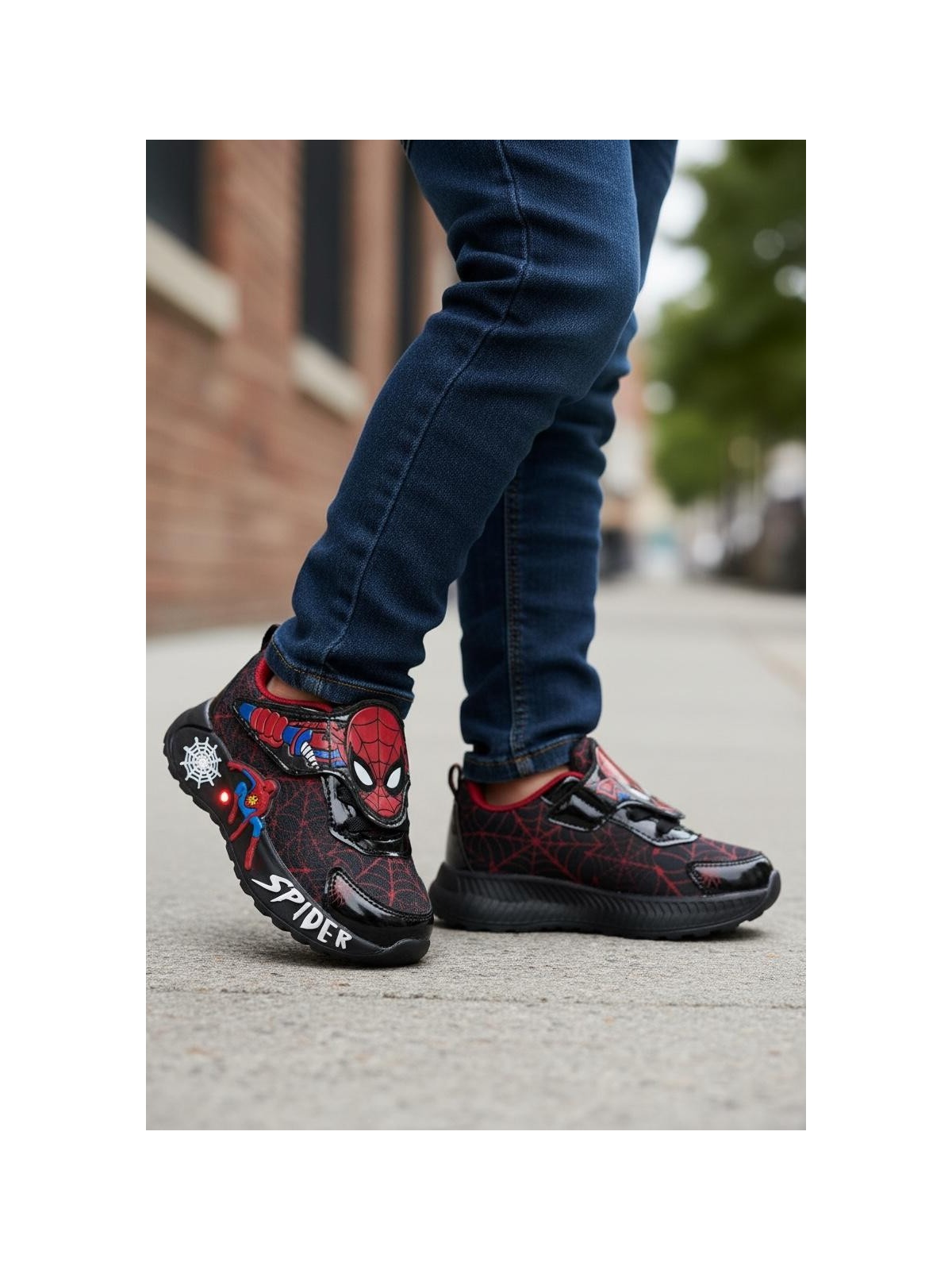Spıderman 838 Erkek Çocuk Işıklı Sneaker - Görsel 3