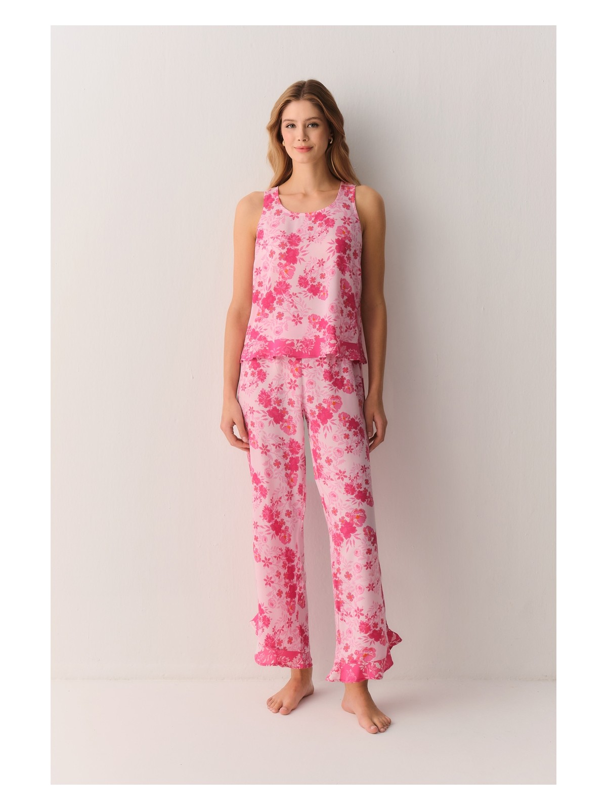 Suwen Linda Kadın Atlet Pantolon Pijama Takımı Klasik Yaka Pembe Çiçek Desenli Dokuma