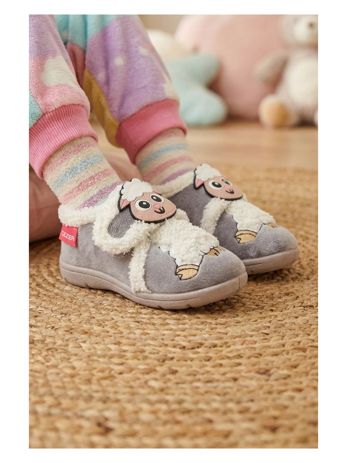 Gezer Kışlık Cırtlı Ayarlanabilir Rahat İç Taban Kız Çocuk Panduf Ayakkabı - Görsel 6