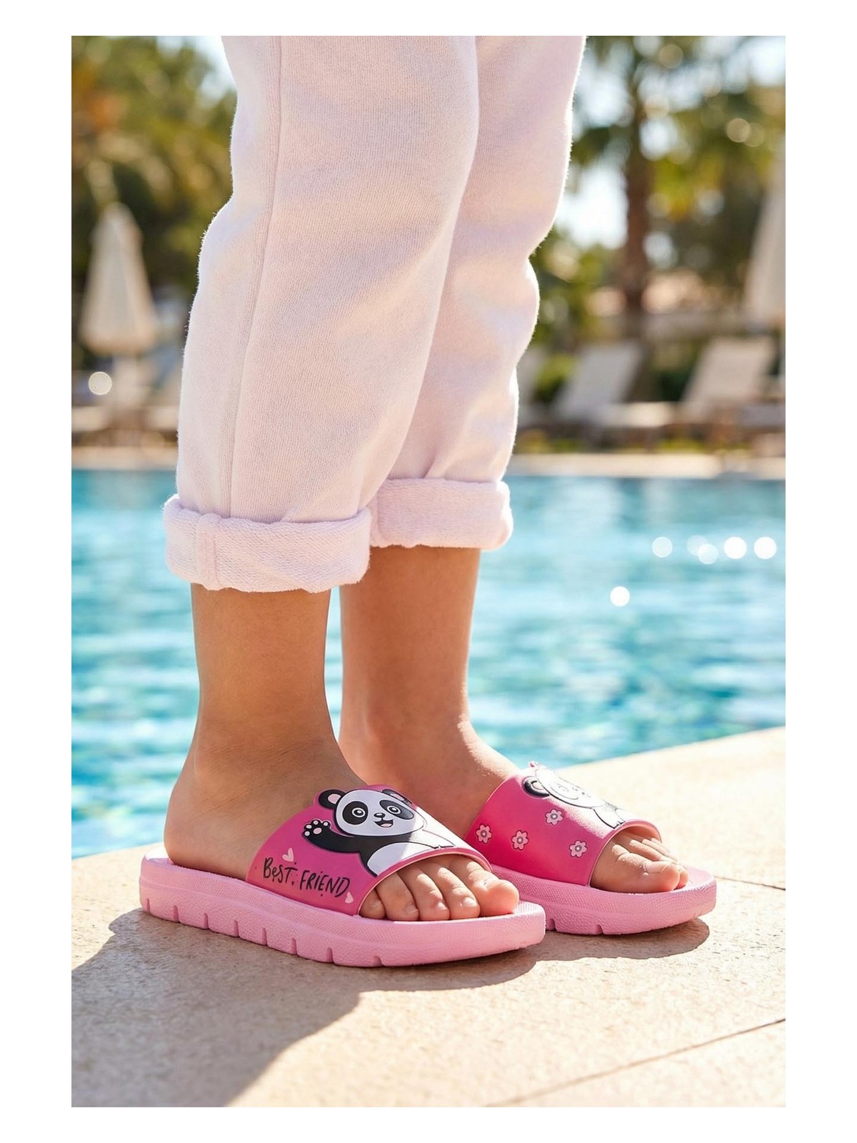 Gezer Kız Çocuk Yazlık Best Friend Panda PU Rahat Taban Ev Banyo Havuz Plaj Terlik