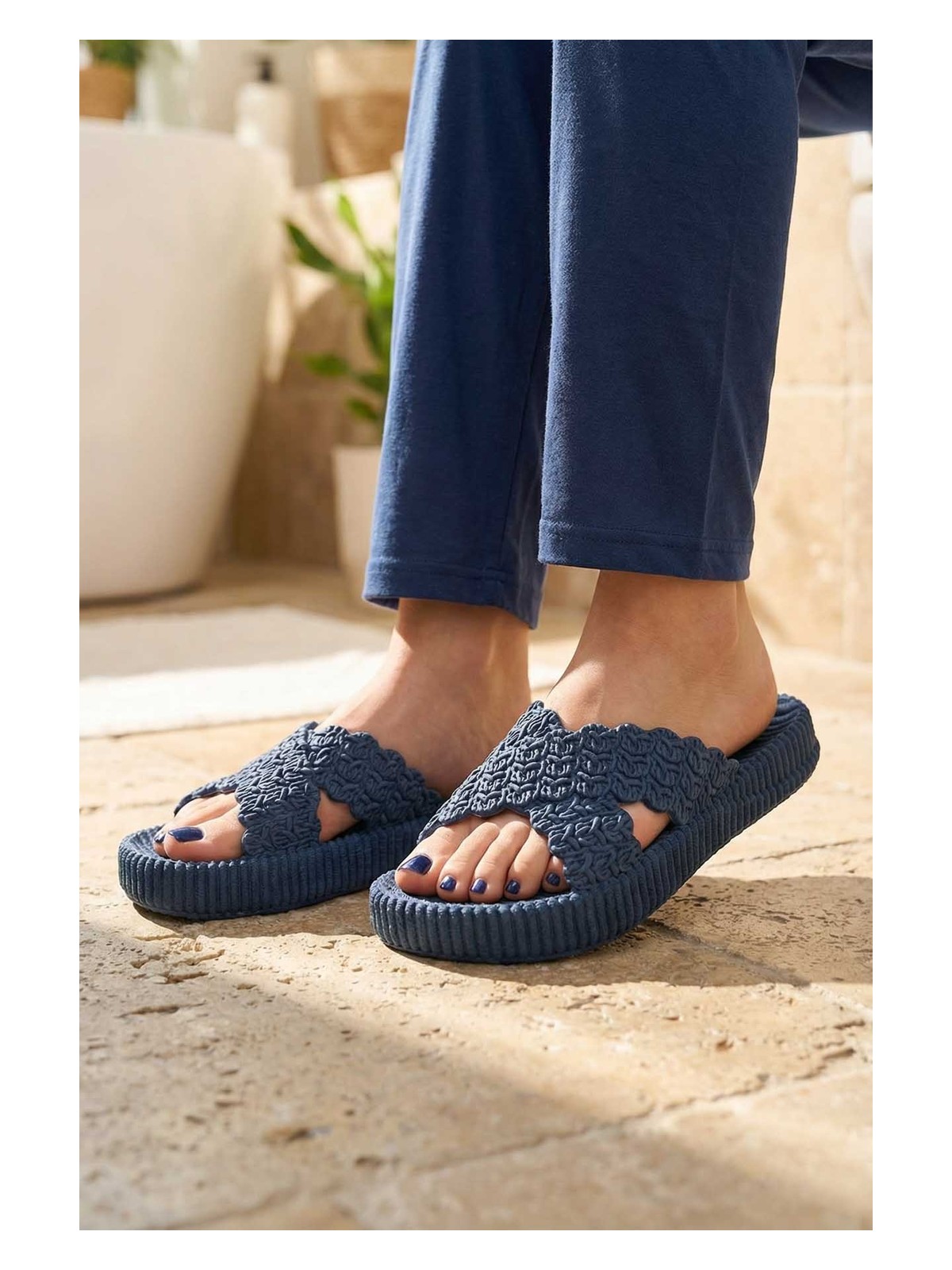 Gezer Kadın Yazlık Ev Banyo Islak Zemine Uygun Terlik - Görsel 6