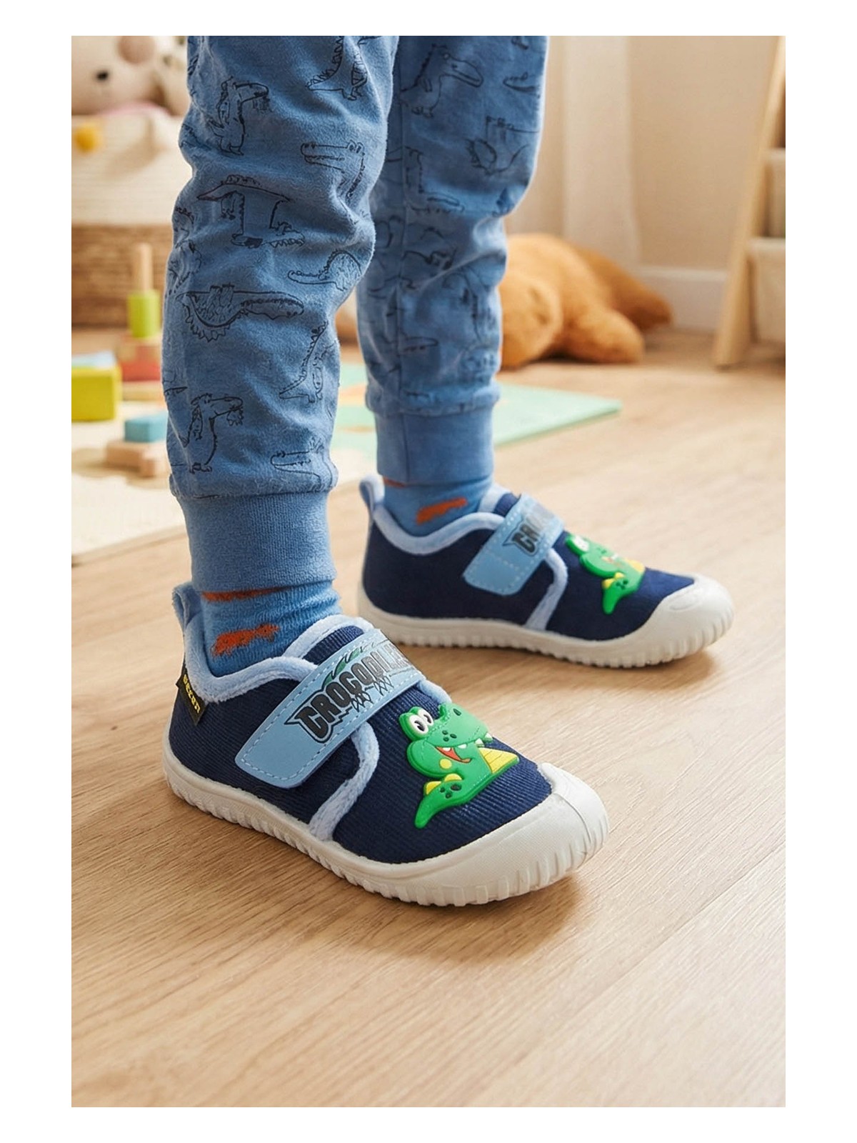 Gezer Erkek Çocuk Kışlık Tek Cırt Cırtlı Ayarlanabilir Rahat Taban Ev, Bahçe, Okul, Kreş Panduf Ayakkabı - Görsel 3