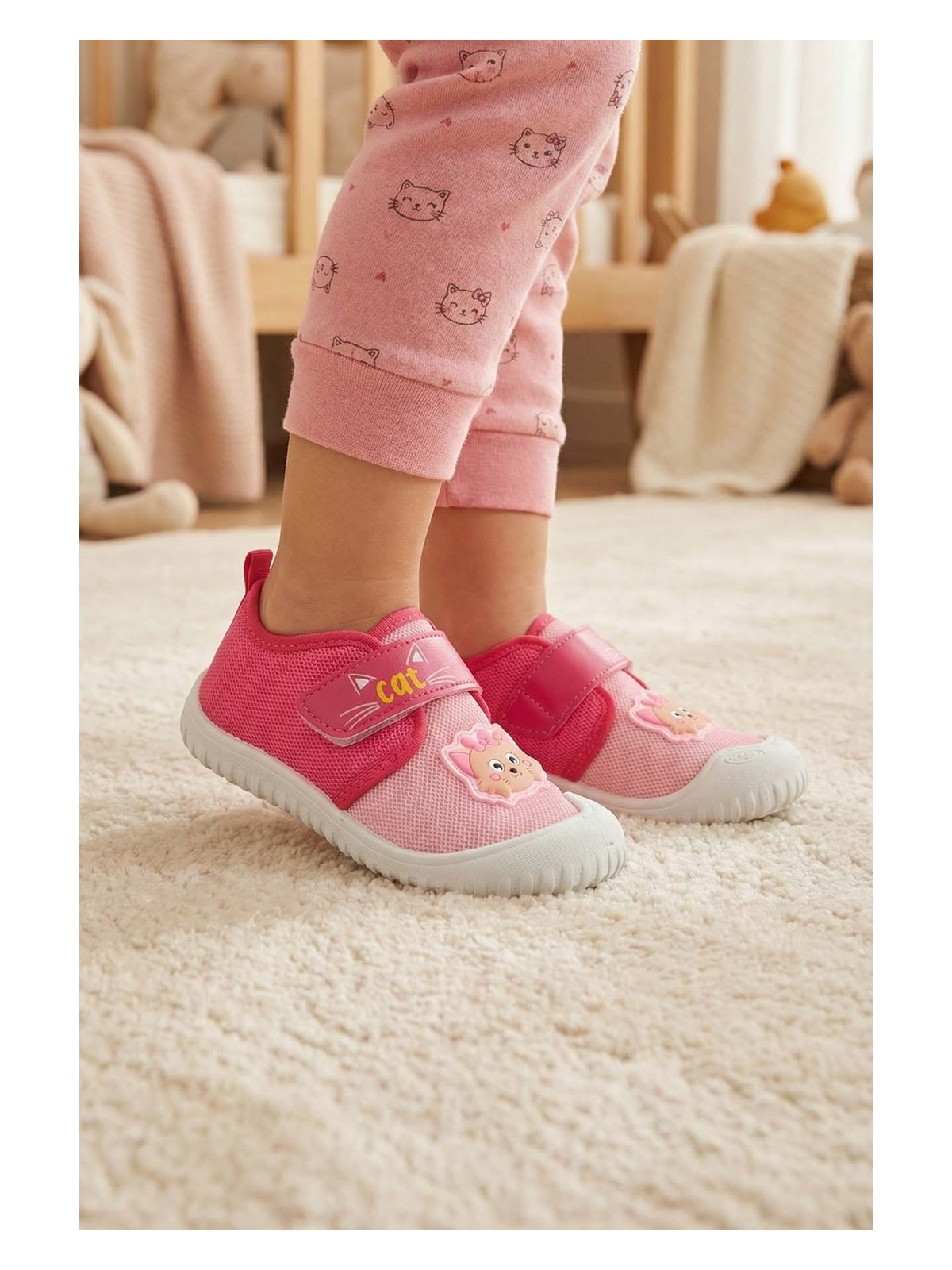 Gezer Yazlık Kız Çocuk Rahat Taban Cırt Cırtlı Ayarlanabilir Keten Günlük Ayakkabı - Görsel 4