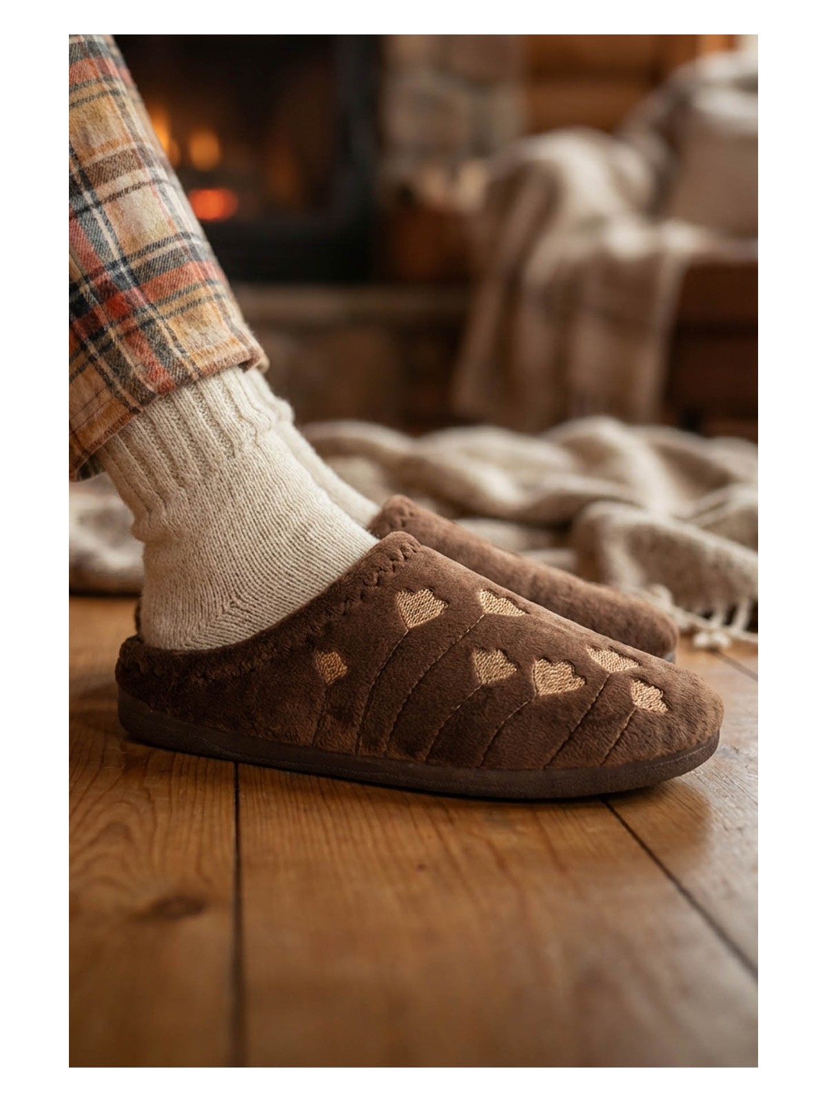 Gezer Kadın Kışlık PU Rahat Taban Nakışlı Tasarım Ev Bahçe Terlik - Görsel 5