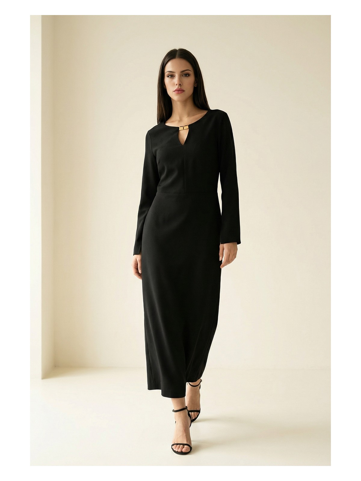 Setre Krem Boyunda Aksesuar Detaylı Uzun Kollu Belden Oturtmalı Midi Boy Elbise - Görsel 4