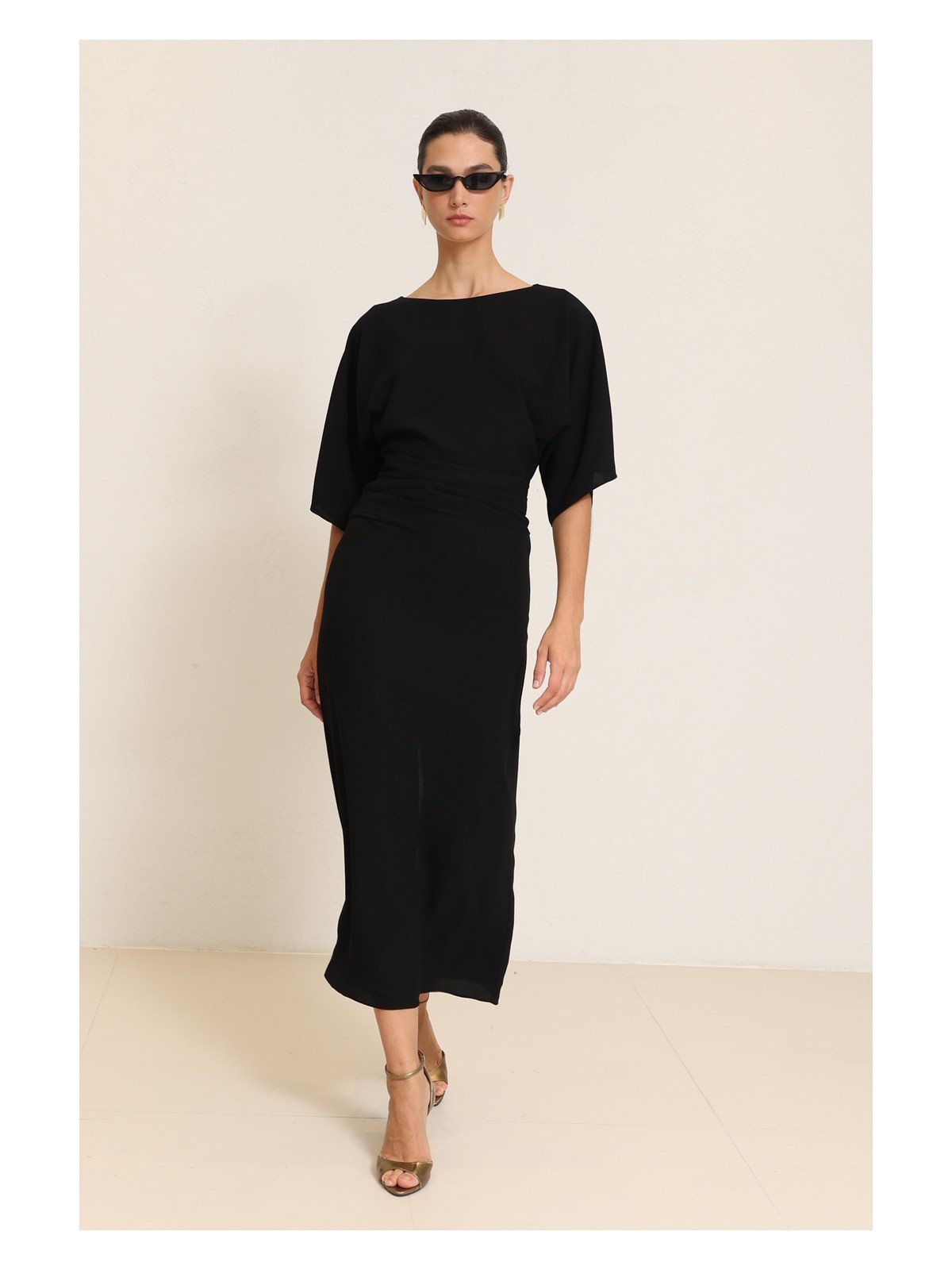 Setre Krem Kol Ve Yaka Detaylı Tam Kalıp Midi Boy Elbise - Görsel 4