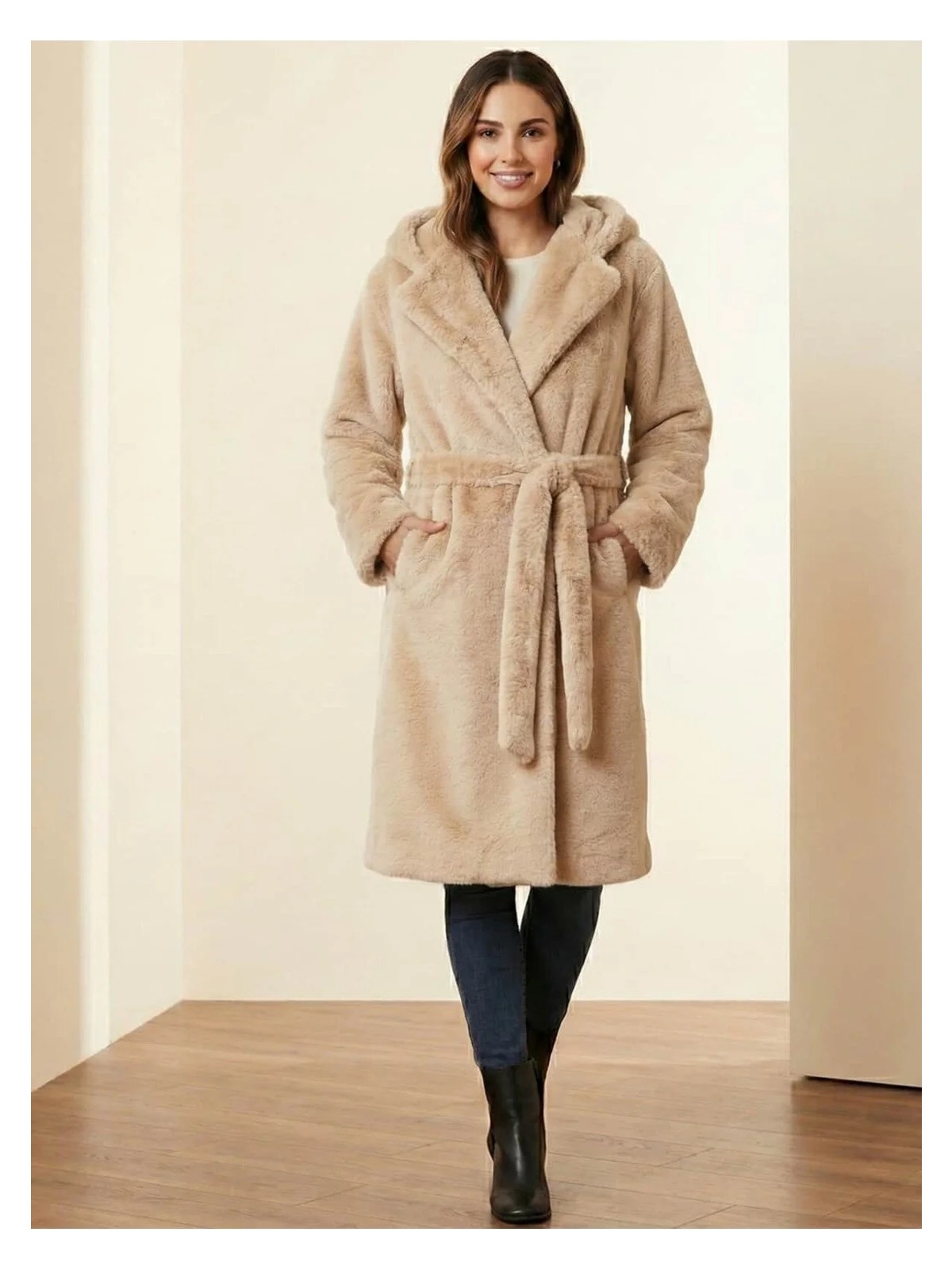 Crystalia Beli Kemerli Kapüşonlu Geniş Yaka Açık Kahve Peluş Kadın Kaban