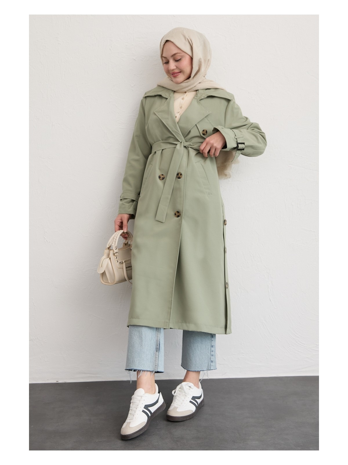 inStyle Çapraz Cep Detaylı Bej Trençkot Keten Kumaş ile Sıcacık ve Şık Kadın Modası - Görsel 8